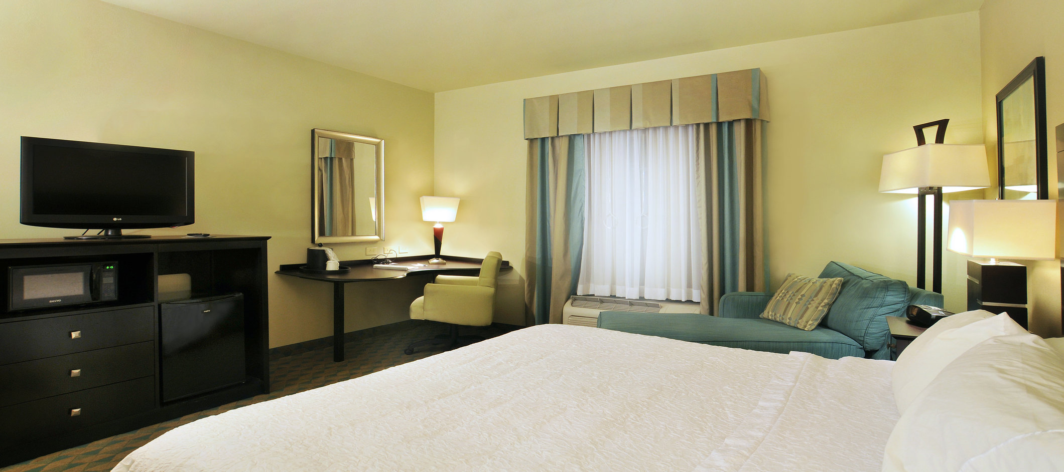 HAMPTON INN GADSDEN-ATTALLA I-59 - Tap to explore photos