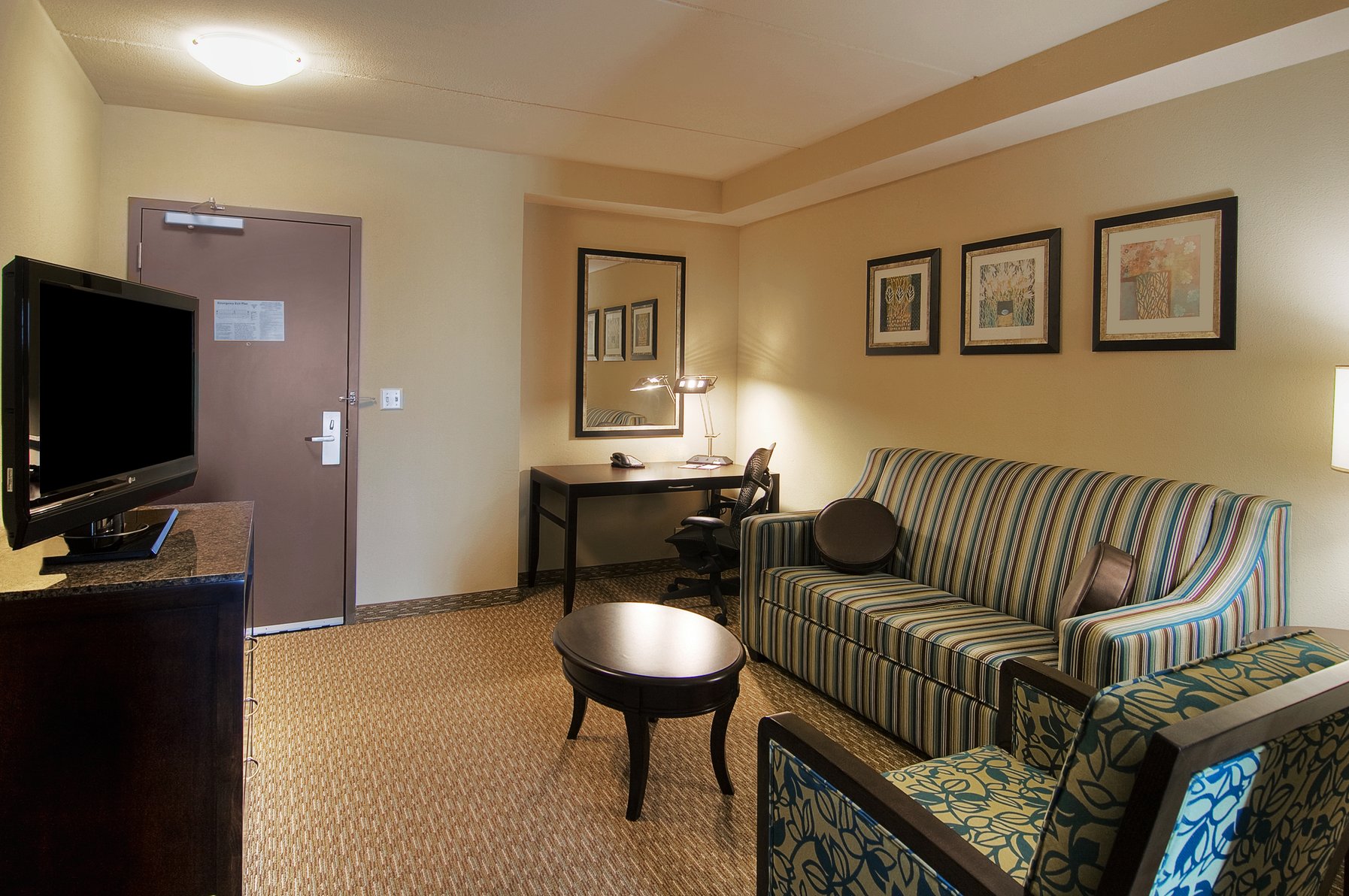 Hilton Garden Inn Houston Pearland - Tap to explore photos