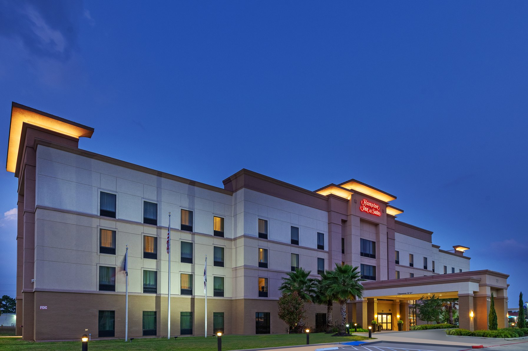Hampton Inn & Suites Houston North IAH, TX - Tap to explore photos