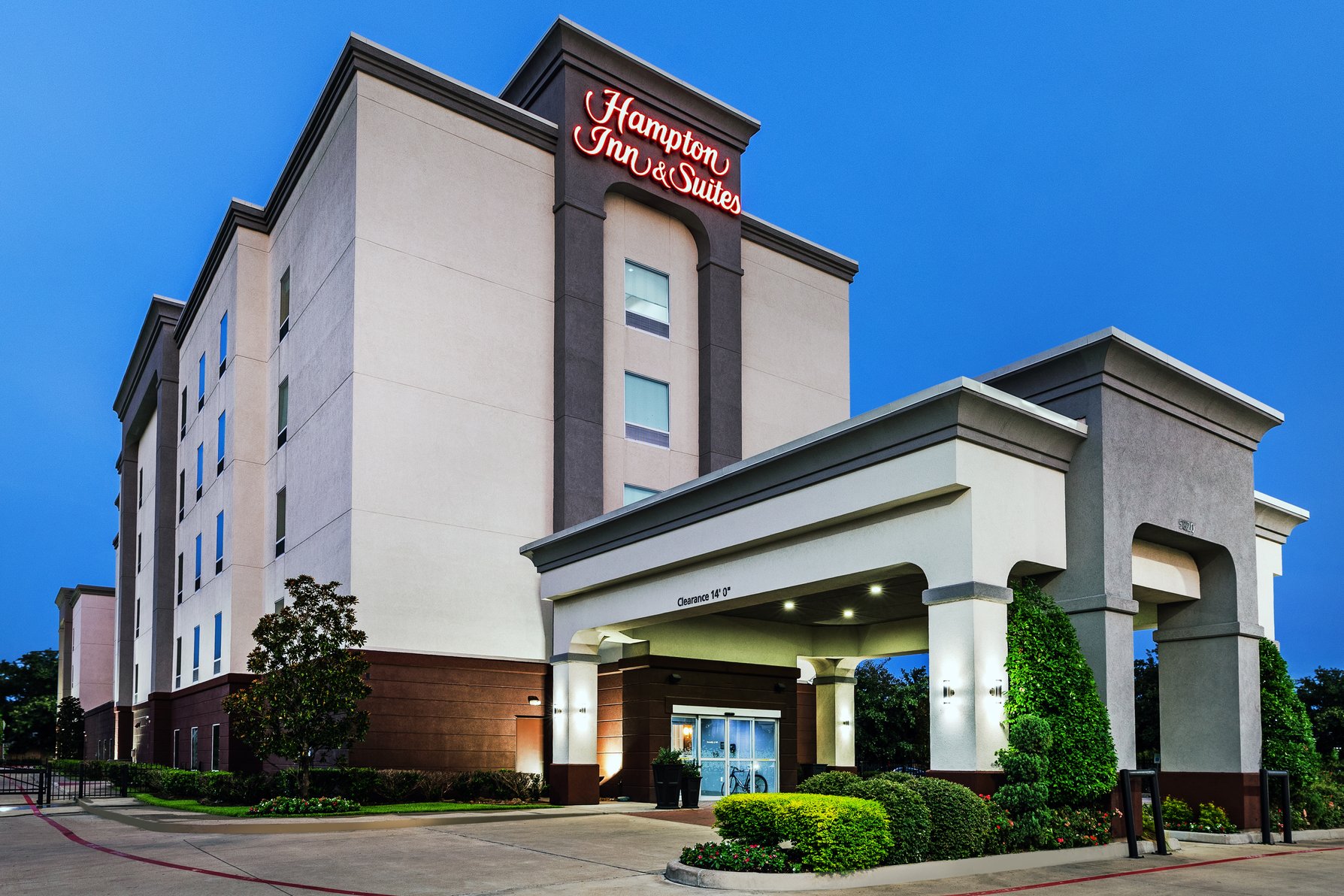 Hampton Inn & Suites Houston I-10 / Central - Tap to explore photos