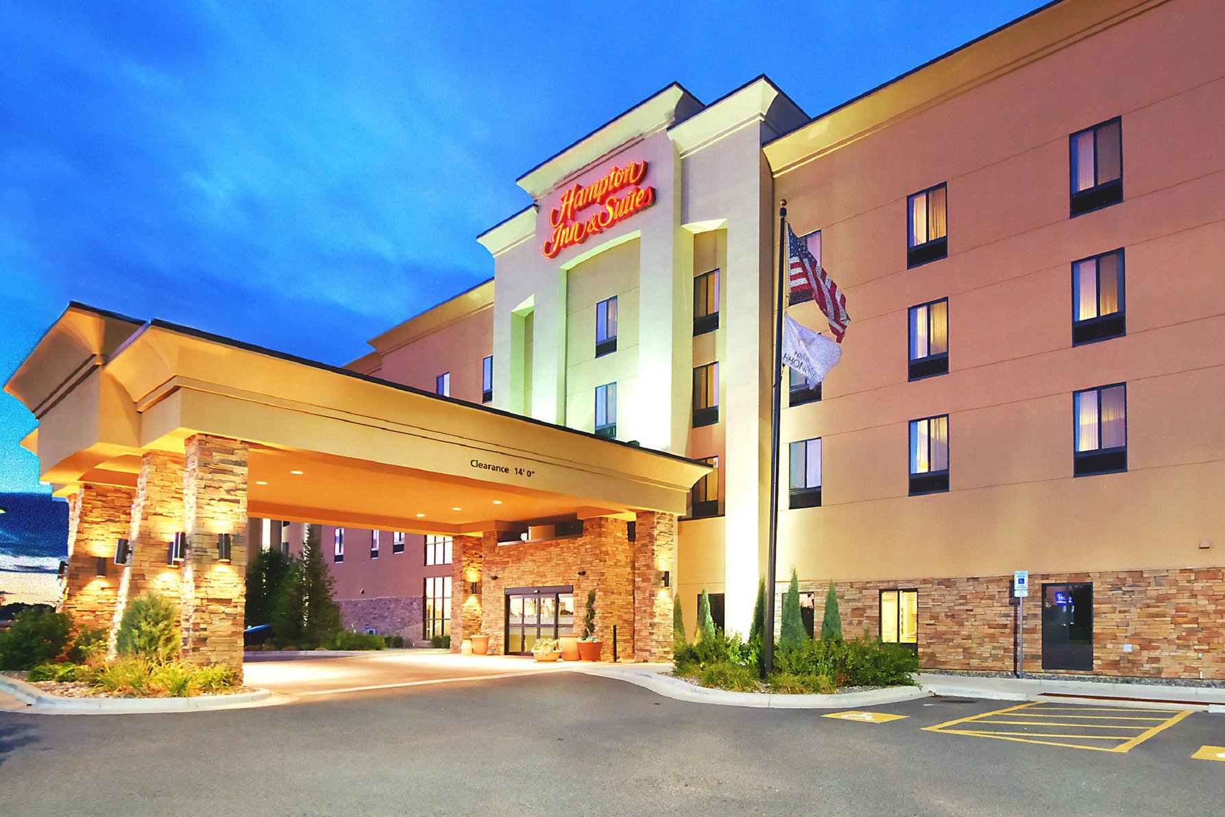 Hampton Inn & Suites Billings West I-90 - Tap to explore photos