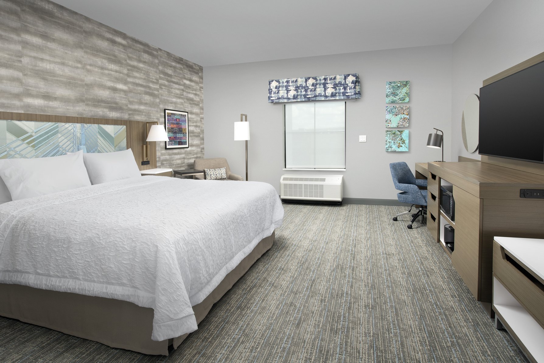 Hampton Inn Boston Logan Airport Chelsea - Tap to explore photos