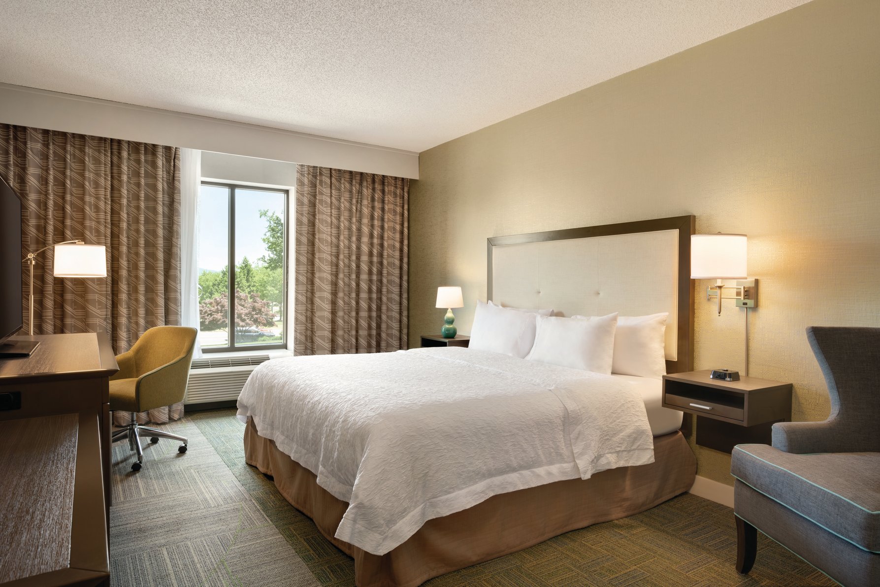 Hampton Inn by Hilton Reading/Wyomissing - Tap to explore photos