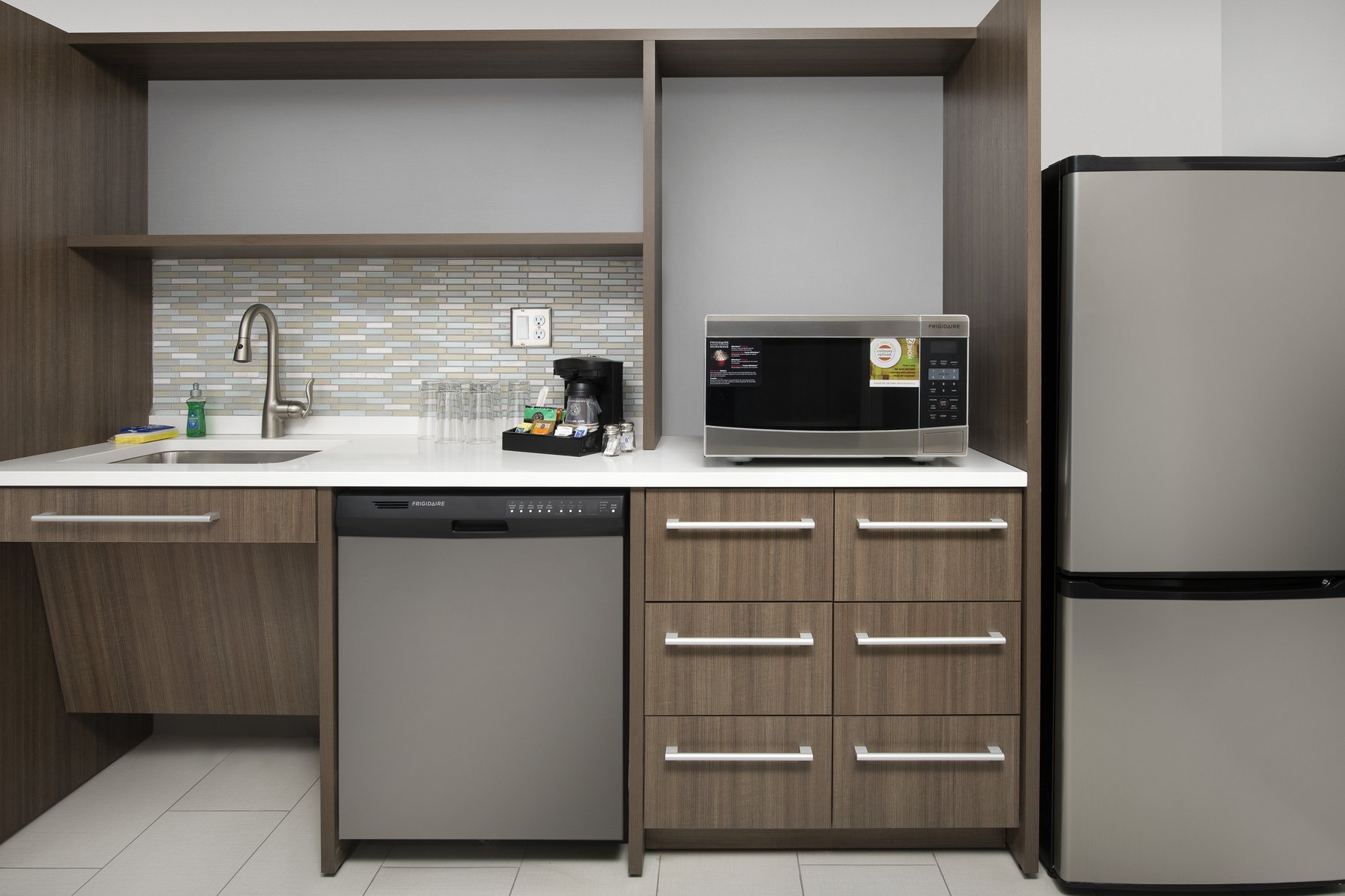 Home2 Suites by Hilton Longmont - Tap to explore photos