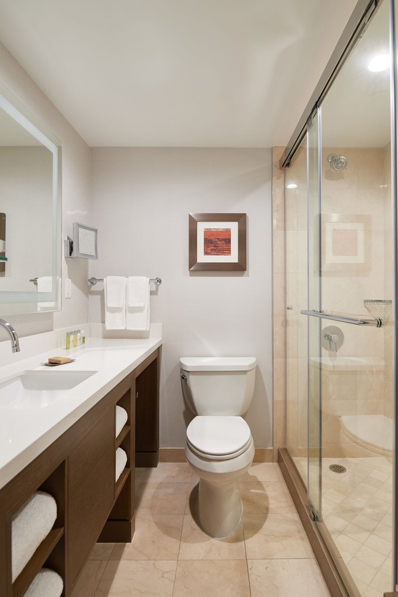 DoubleTree by Hilton Torrance - South Bay - Tap to explore photos