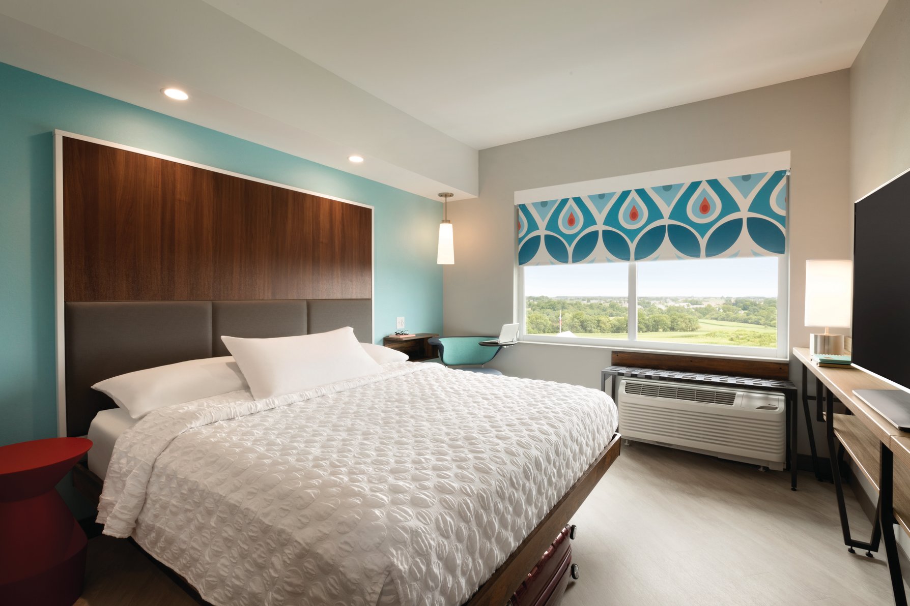 Tru By Hilton Lancaster East - Tap to explore photos