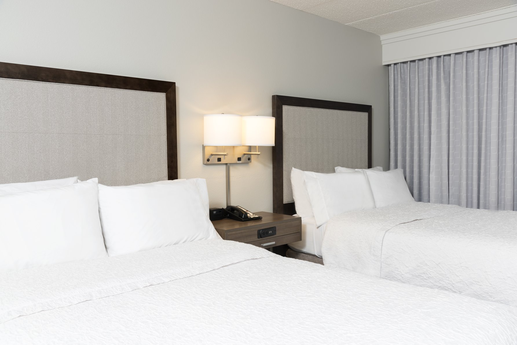 Hampton Inn Milwaukee Northwest - Tap to explore photos