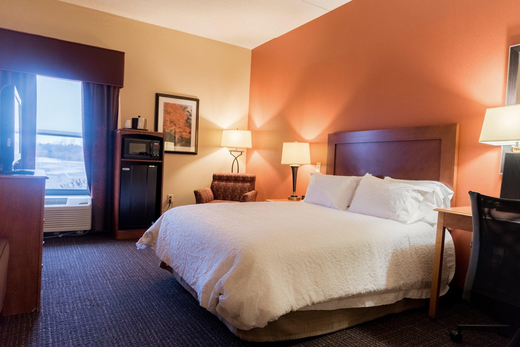 Hampton Inn by Hilton Muskegon - Tap to explore photos