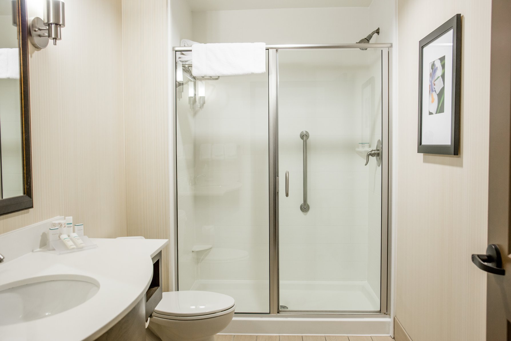 Hilton Garden Inn Milwaukee Downtown - Tap to explore photos