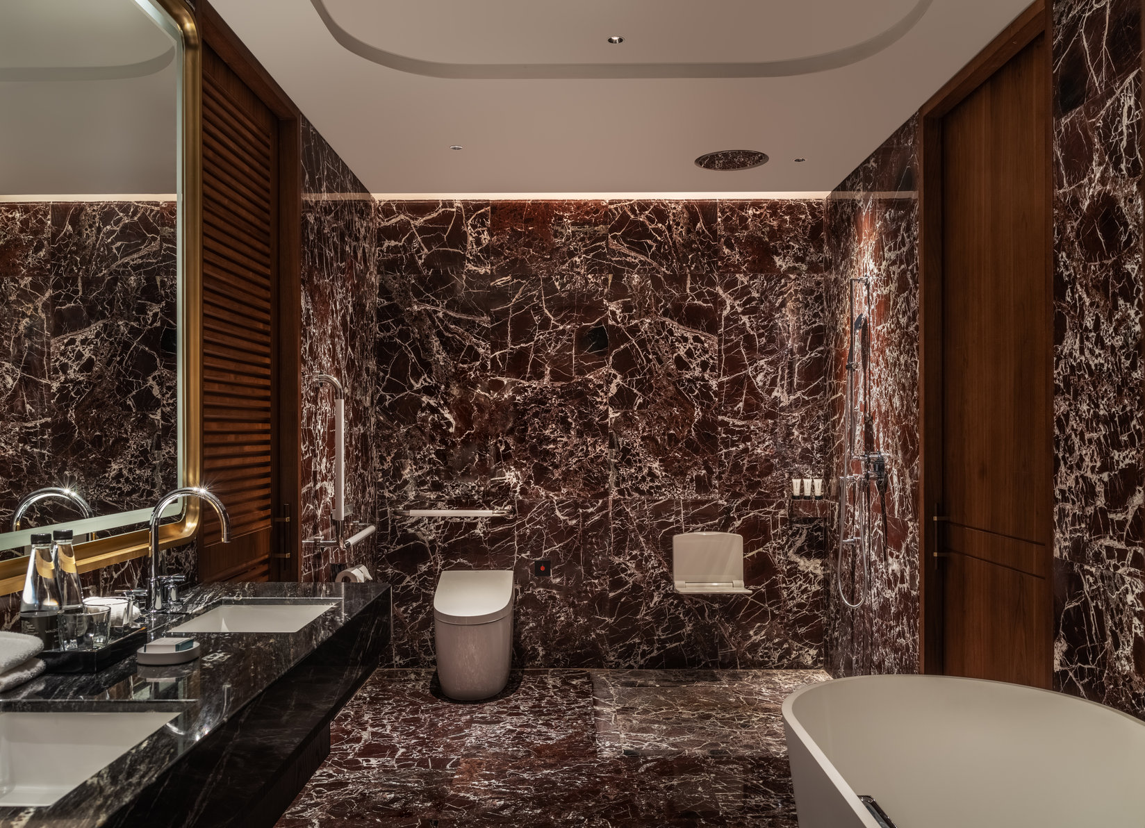 Waldorf Astoria Xiamen by Hilton - Tap to explore photos