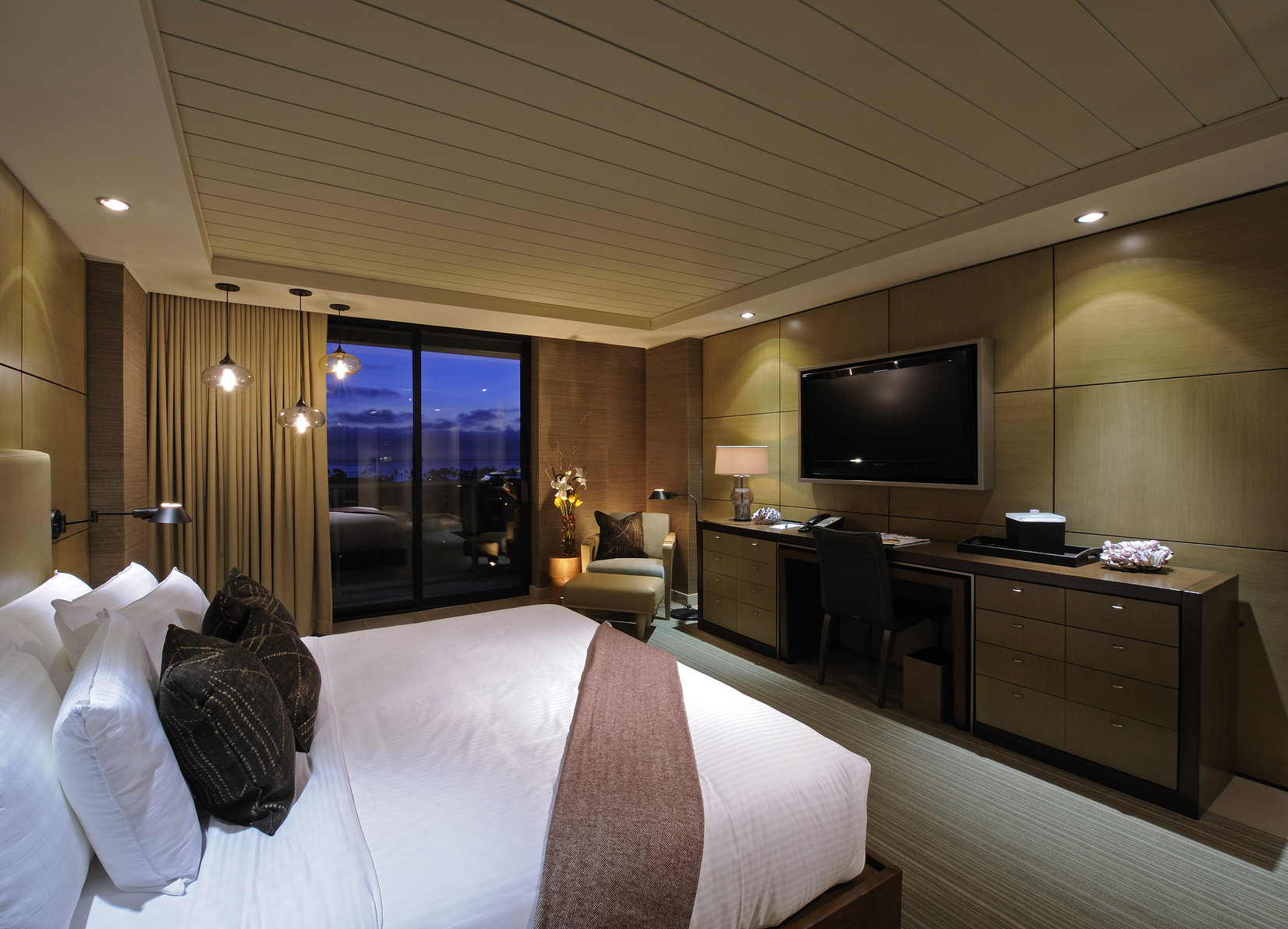 Hotel La Jolla, Curio Collection by Hilton - Tap to explore photos