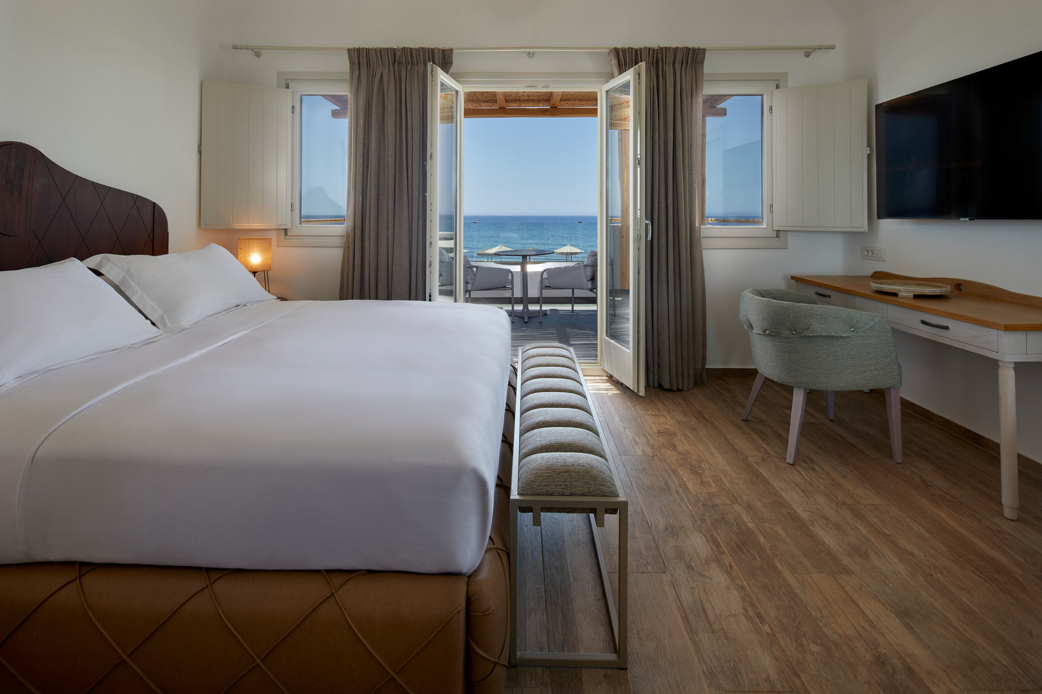 Sea Breeze Beach Resort, Curio by Hilton