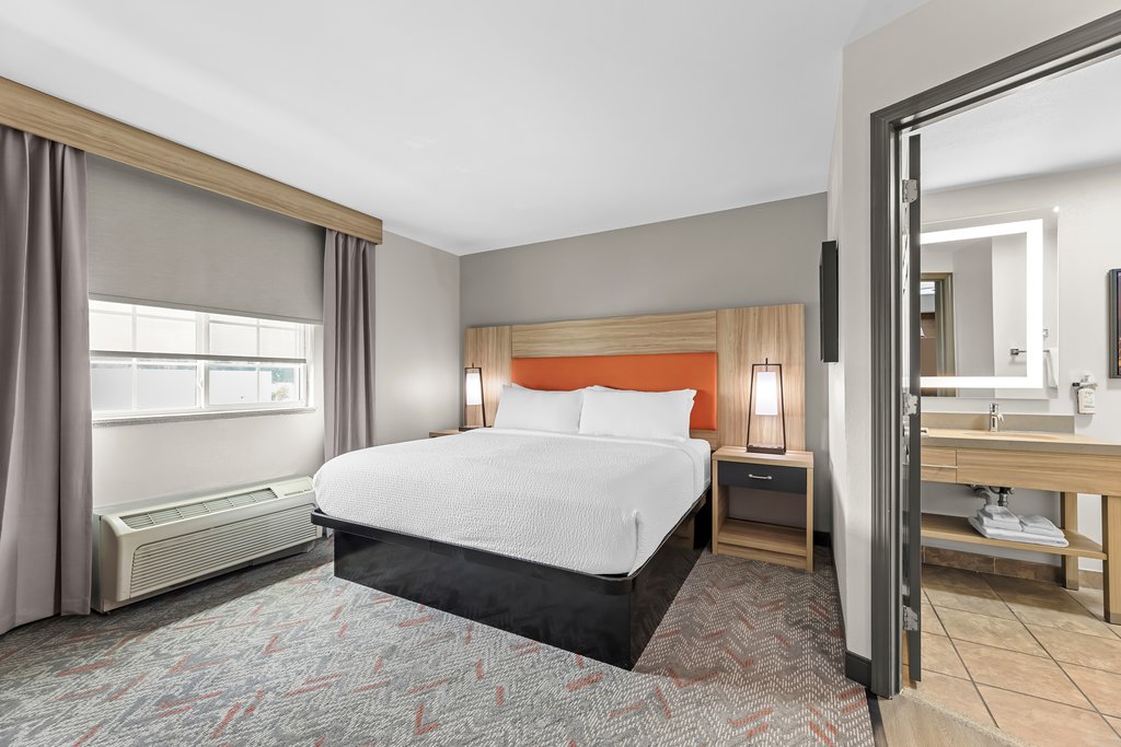Candlewood Suites Flowood Hotel (Pet-friendly) - Tap to explore photos