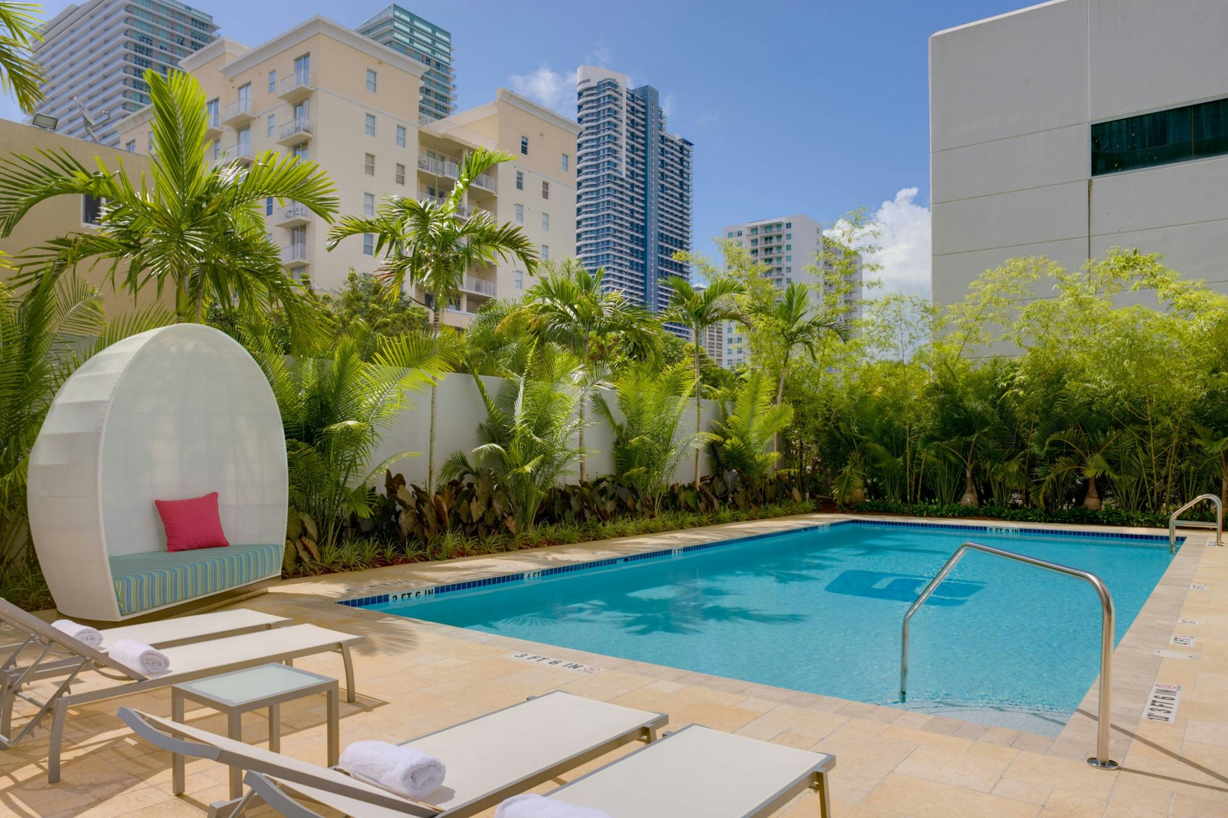 Aloft Miami - Brickell by Marriott - Tap to explore photos