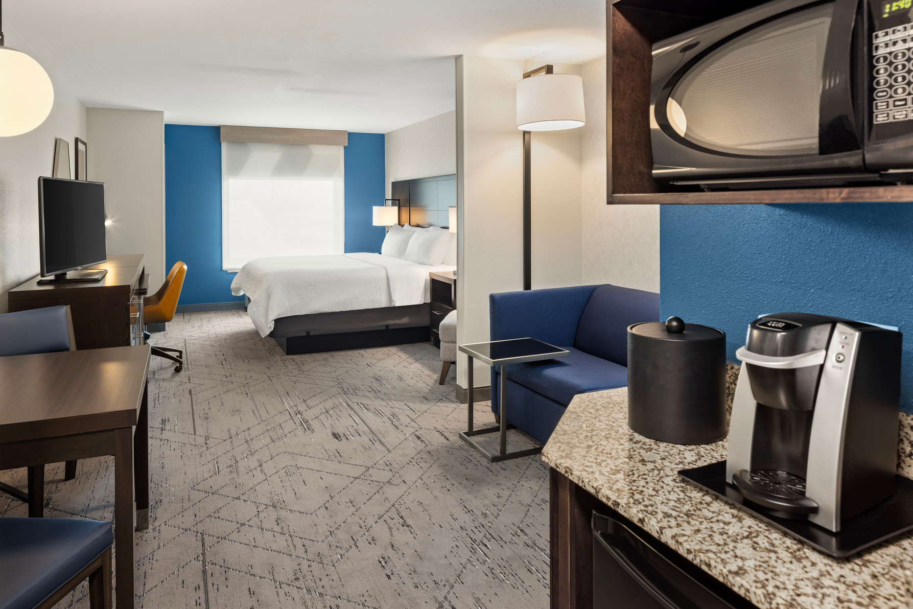 Holiday Inn Express MOLINE - QUAD CITIES - Tap to explore photos