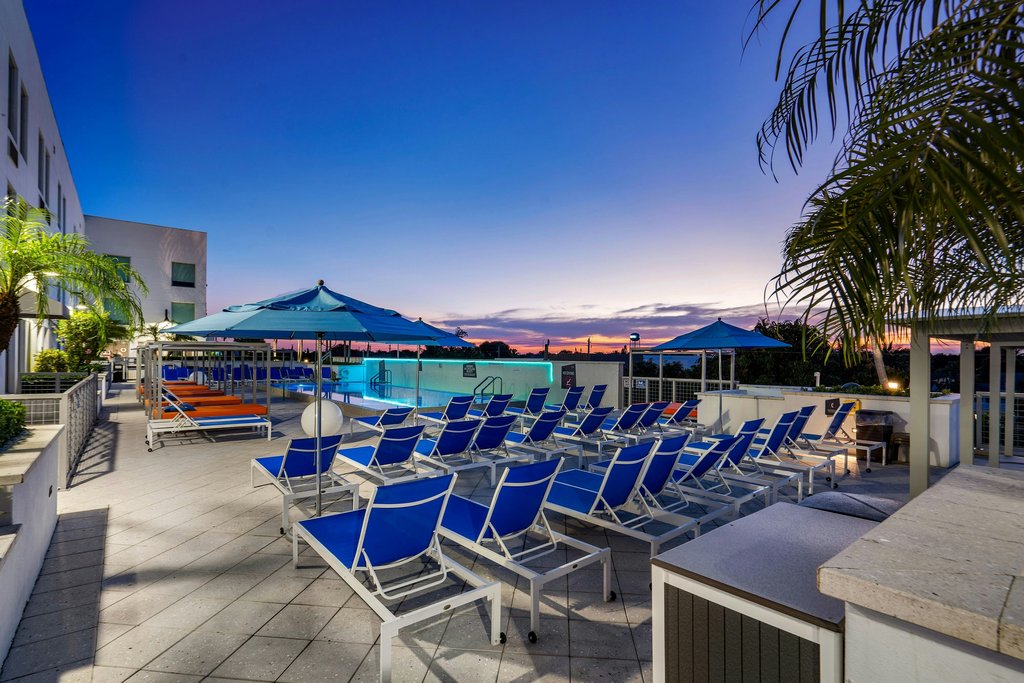 Aloft Delray Beach by Marriott - Tap to explore photos