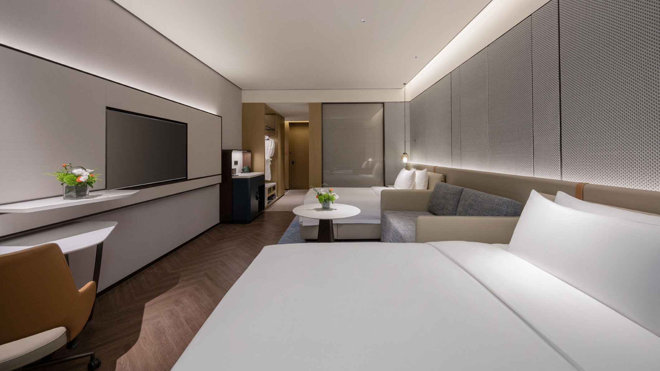 Crowne Plaza WEIHAI BINHAI by IHG - Tap to explore photos