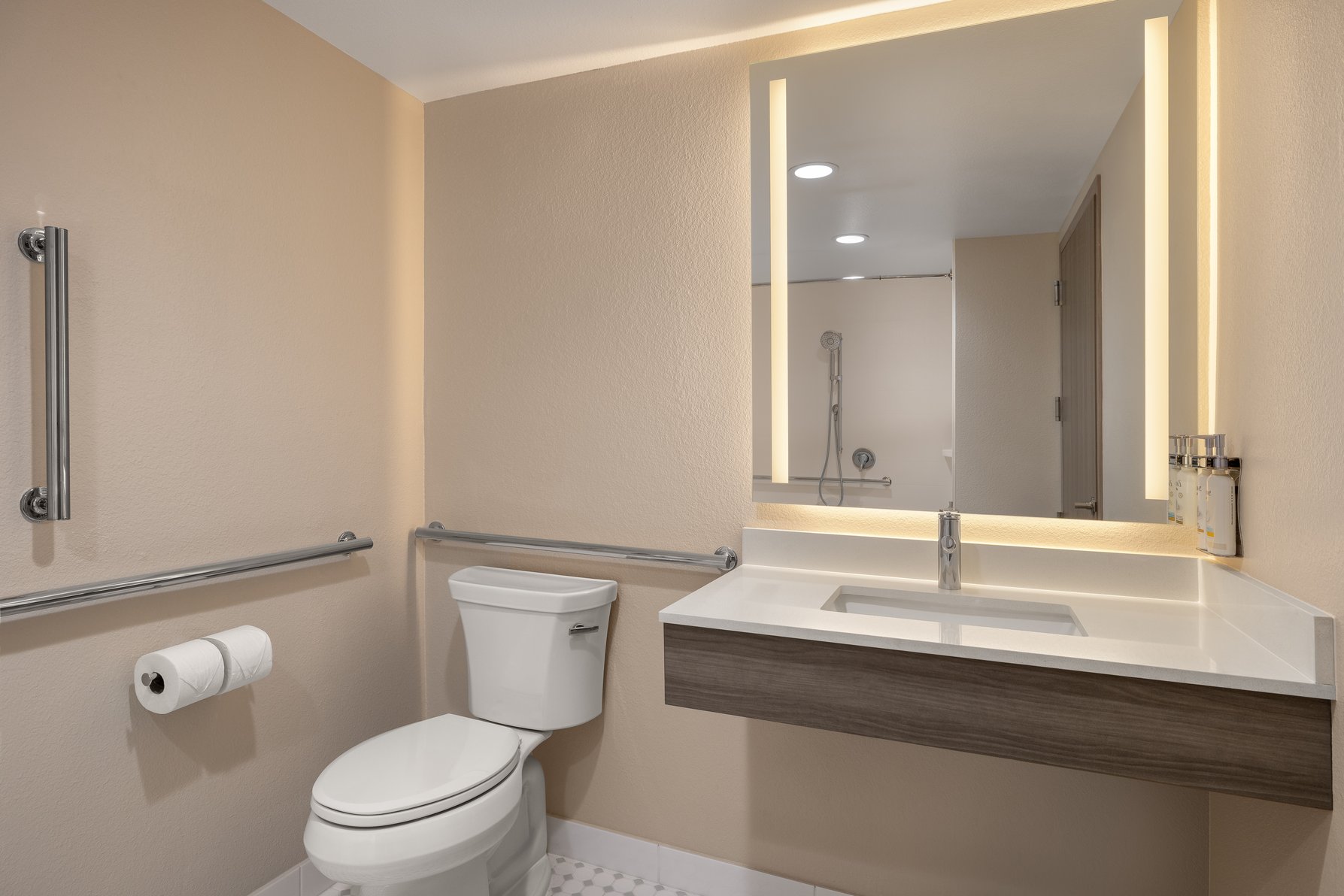 Holiday Inn Express & Suites PHOENIX - MIDTOWN - Tap to explore photos