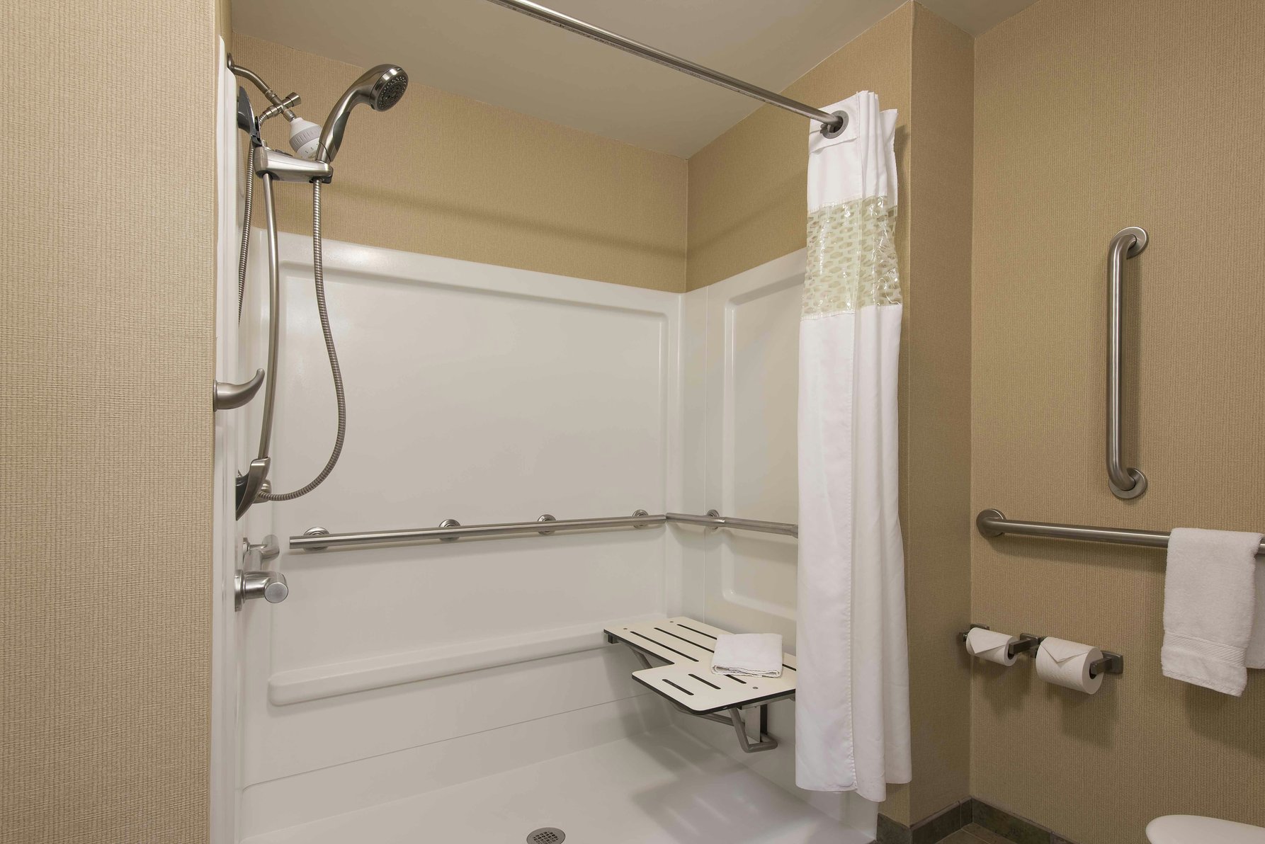 Hampton Inn & Suites by Hilton Danville - Tap to explore photos