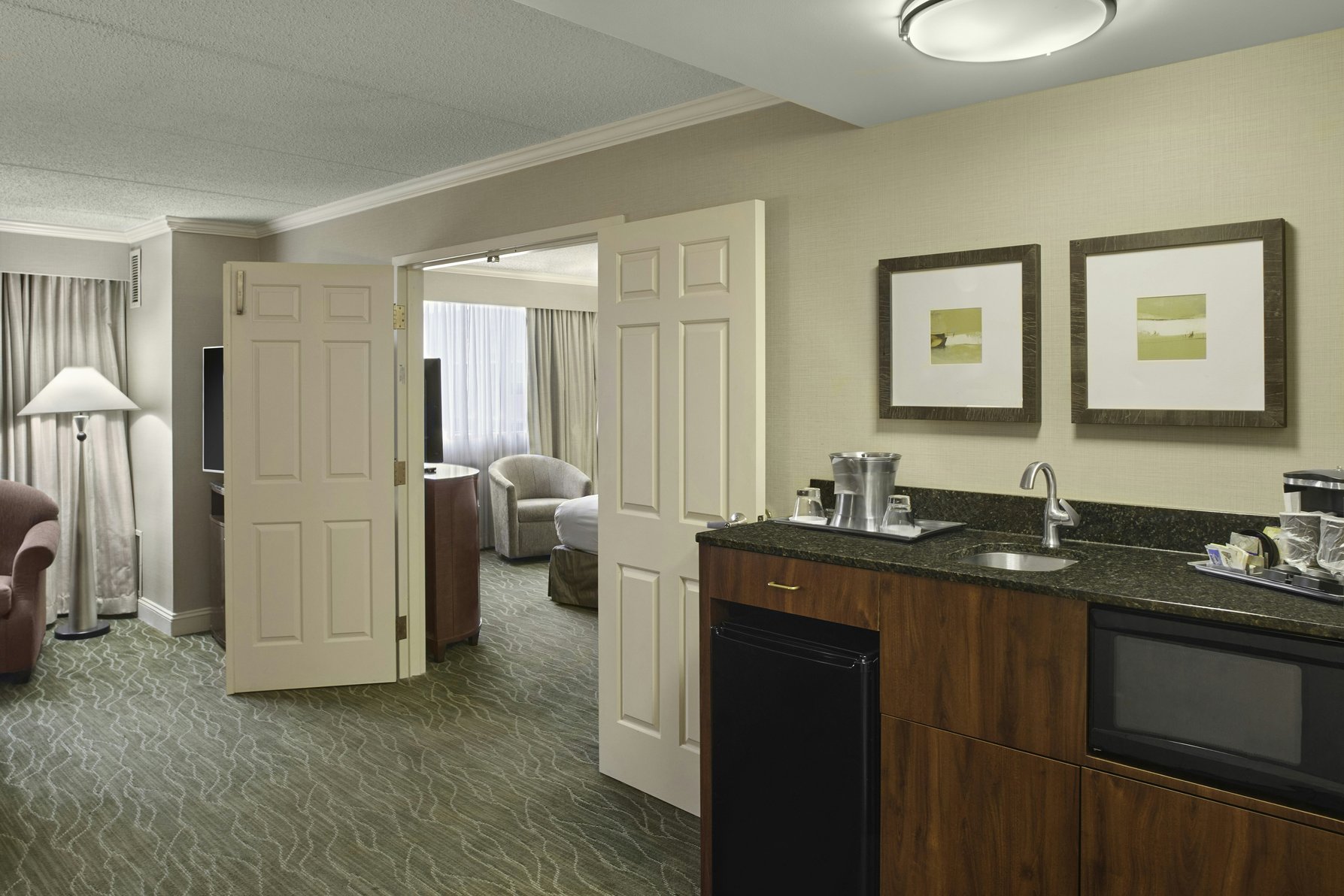 DoubleTree by Hilton Akron Fairlawn - Tap to explore photos