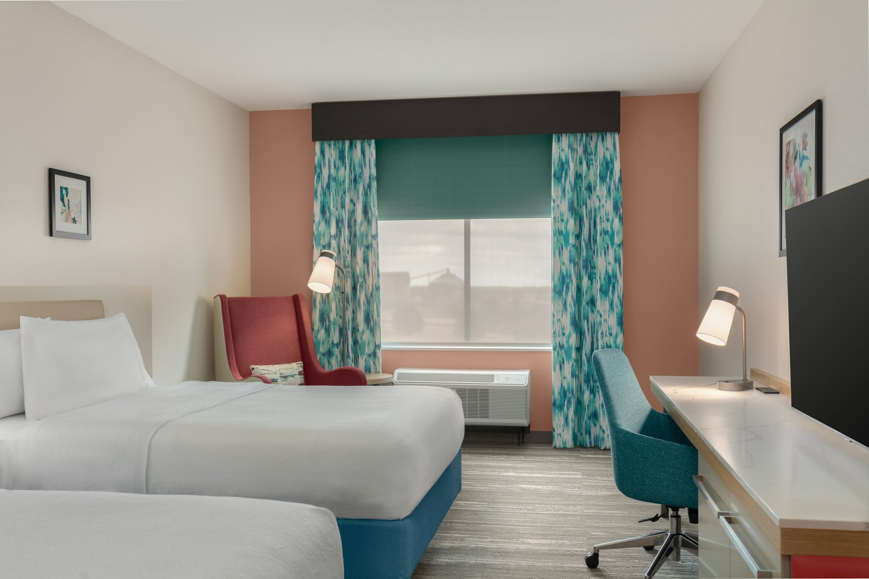 Hilton Garden Inn Hutchinson - Tap to explore photos