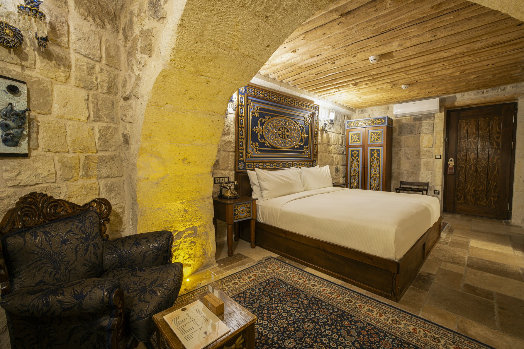 Elika Cave Suites - Tap to explore photos