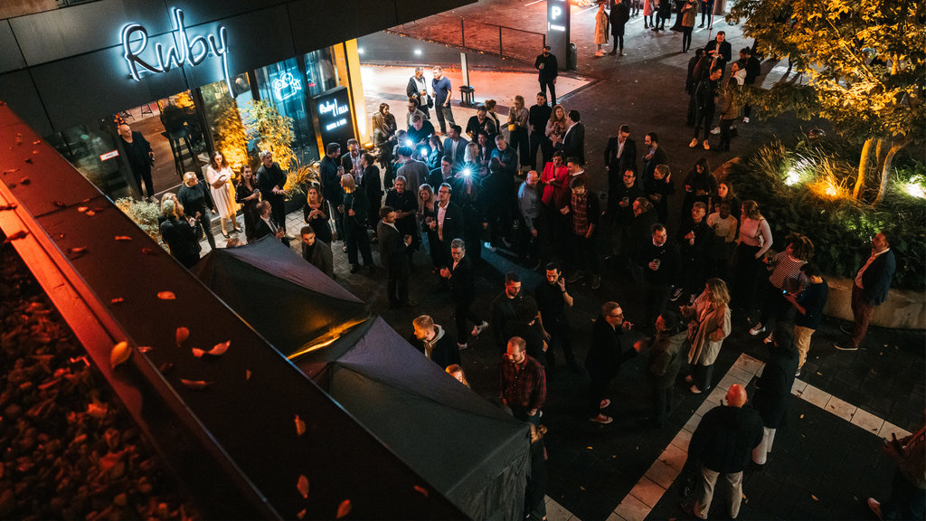 Ruby Ella Hotel Cologne - Tap to explore photos