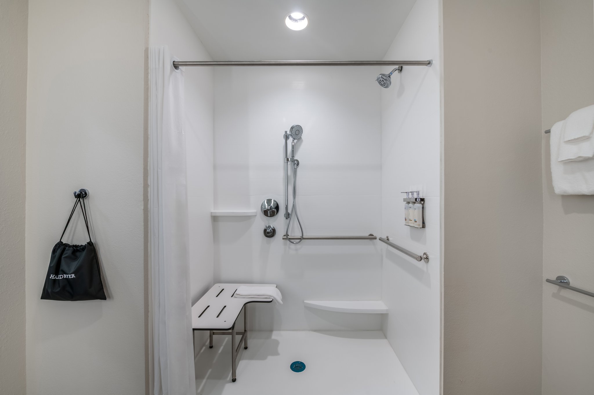 Holiday Inn Express Savannah - Gateway