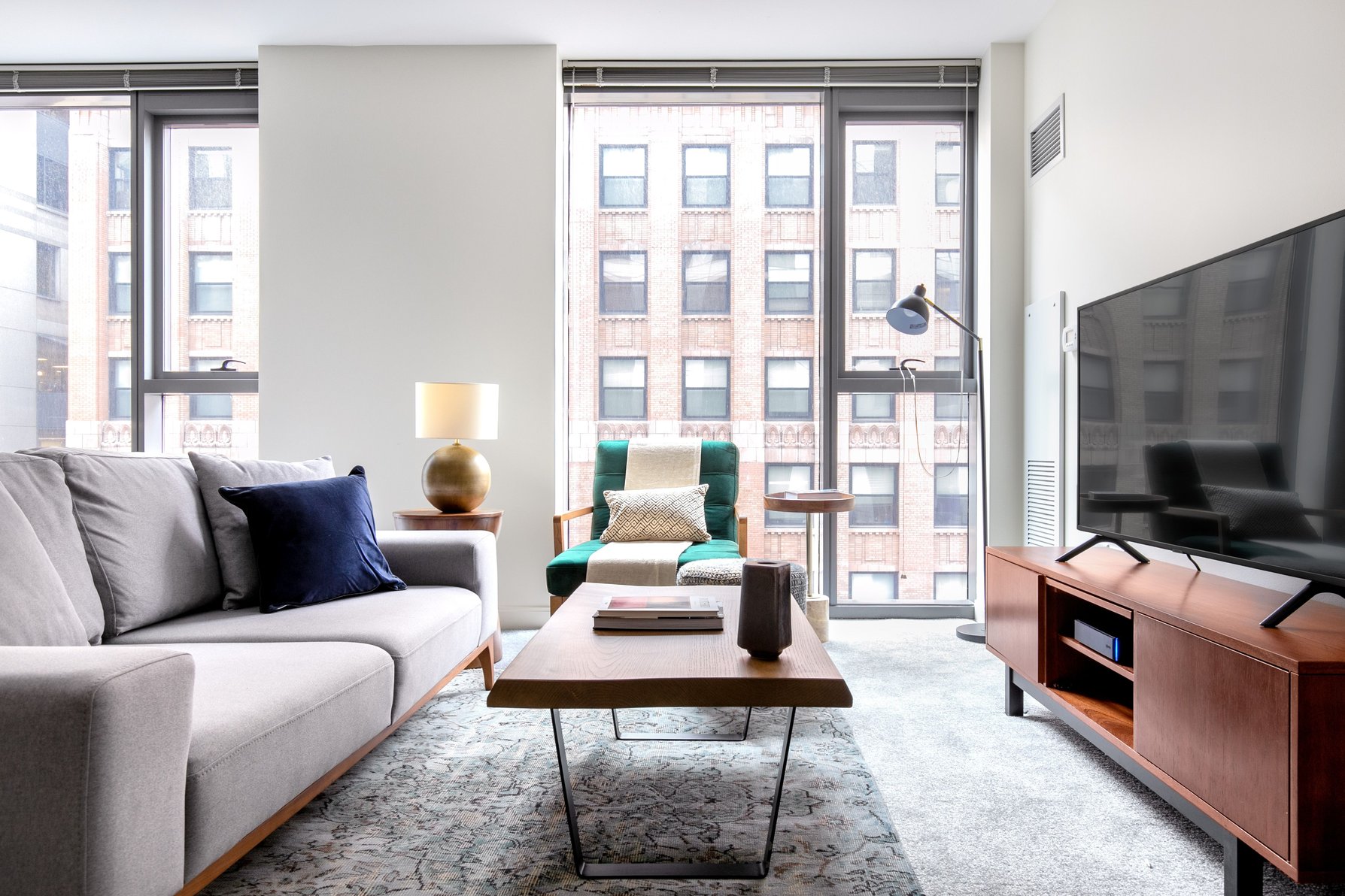 Lake And Wells Apartments – Chicago, IL
