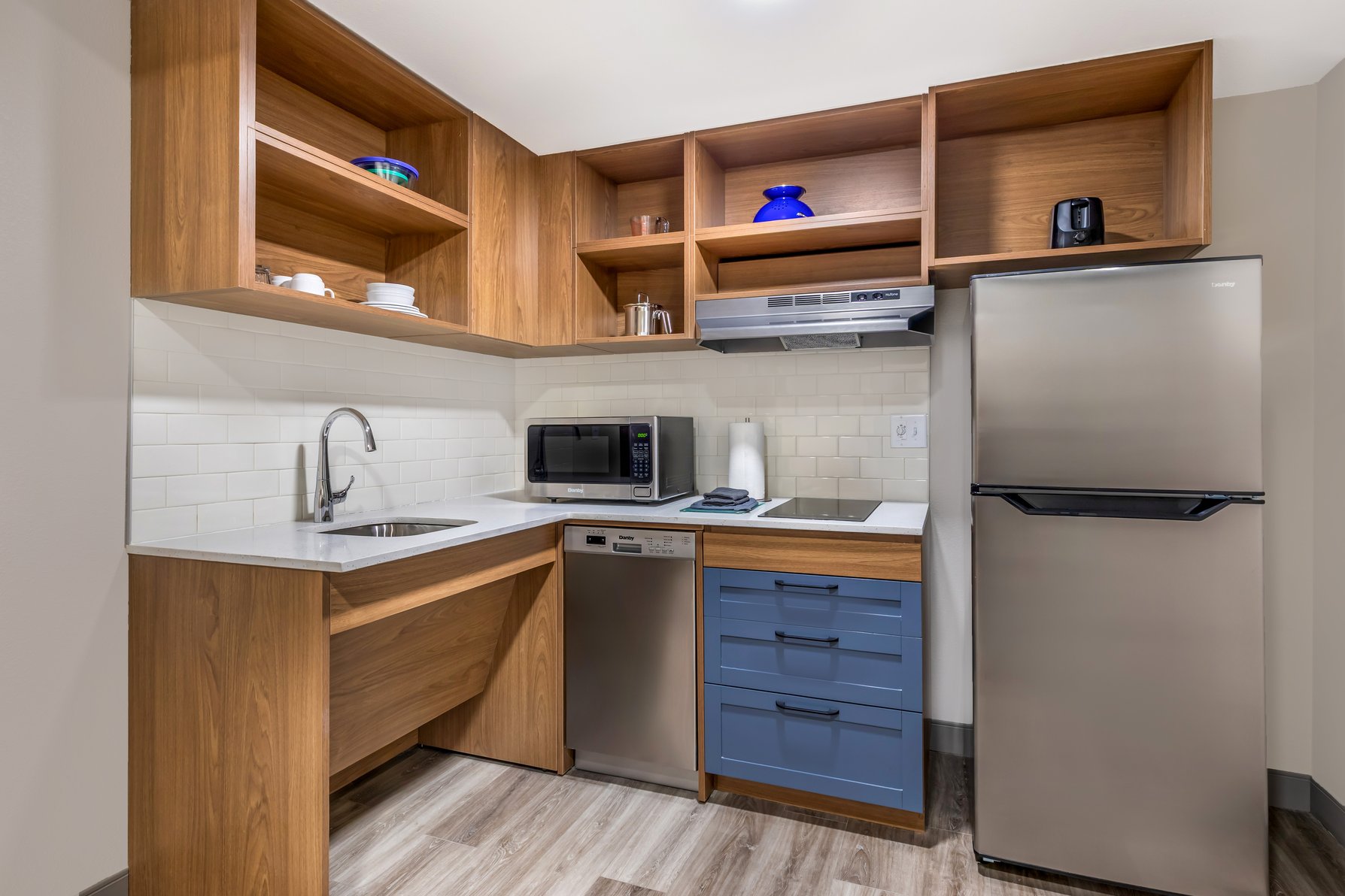 Candlewood Suites Baltimore BWI Airport NE by IHG - Tap to explore photos