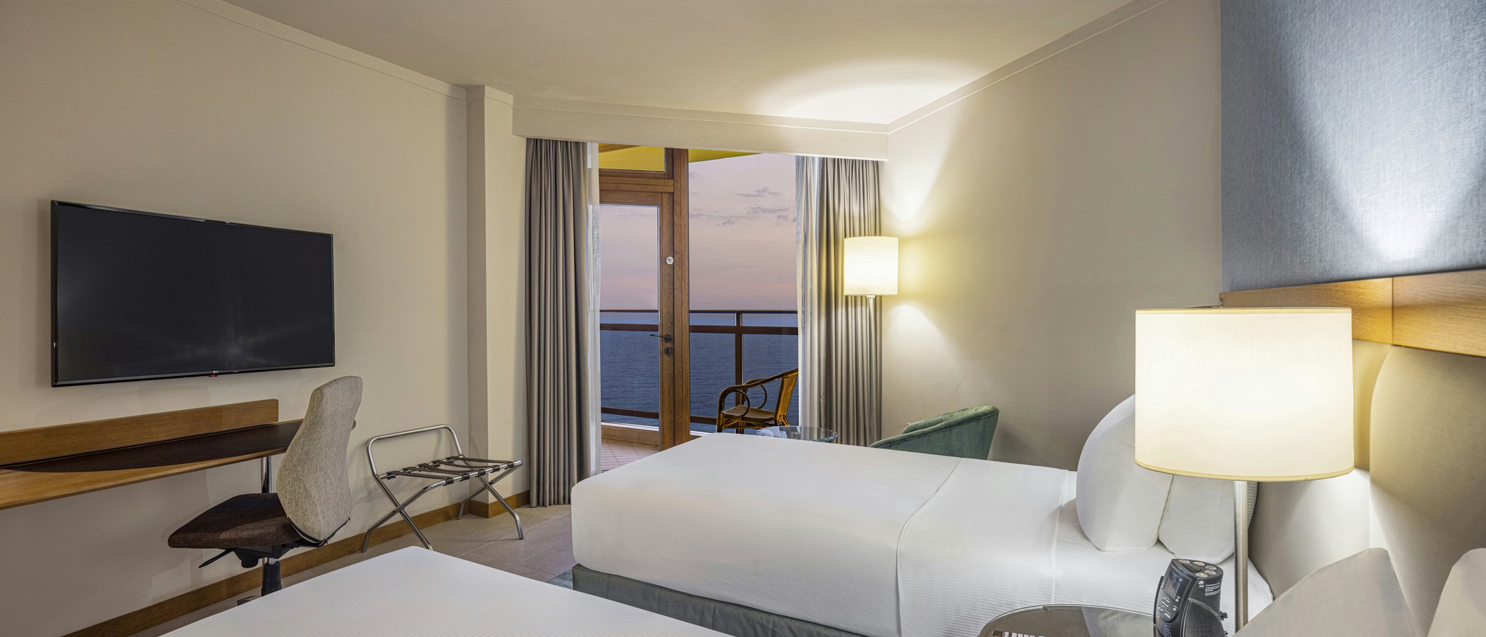 Mersin HiltonSA - Tap to explore photos