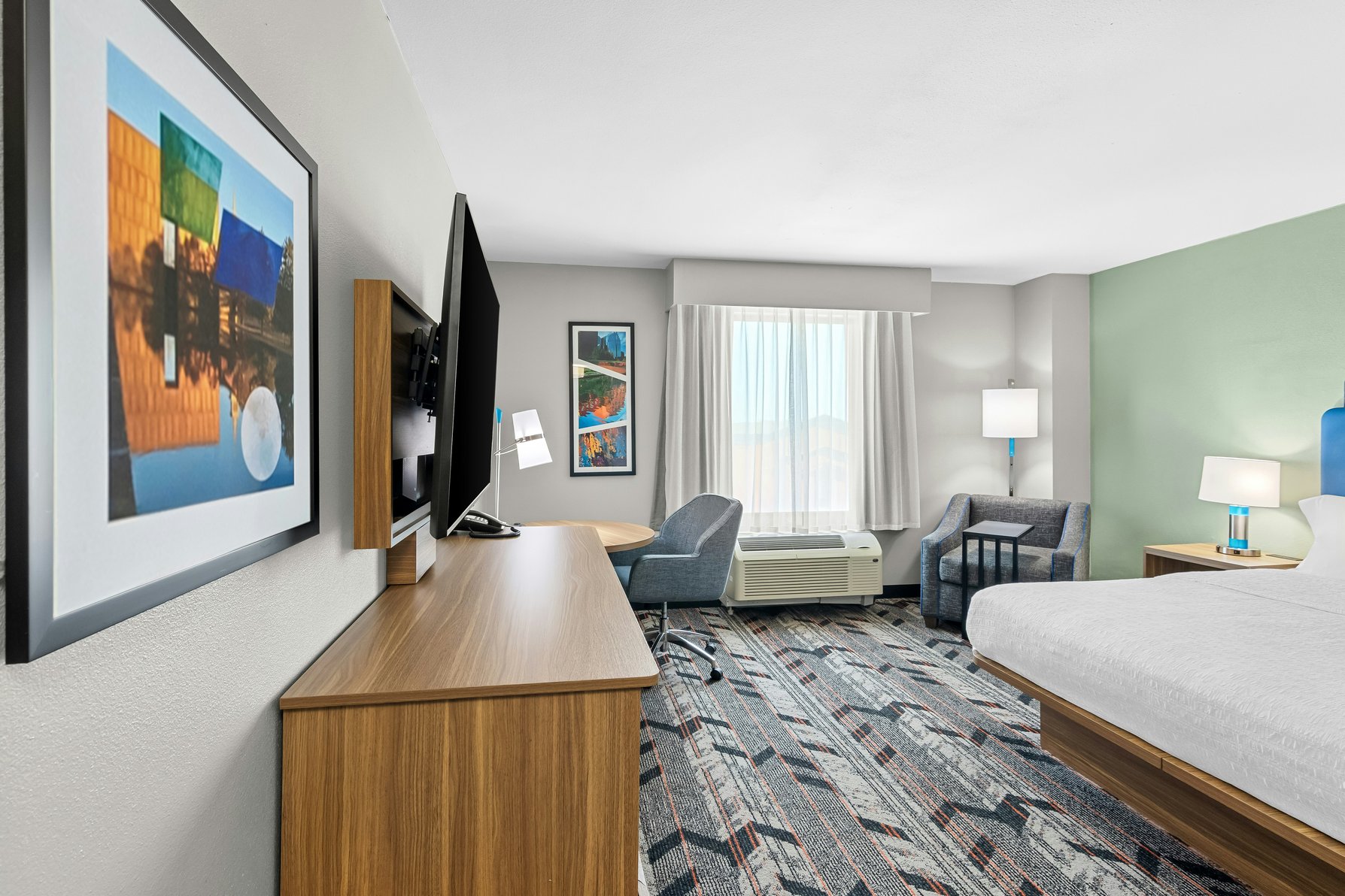 Hampton Inn & Suites by Hilton Pauls Valley - Tap to explore photos