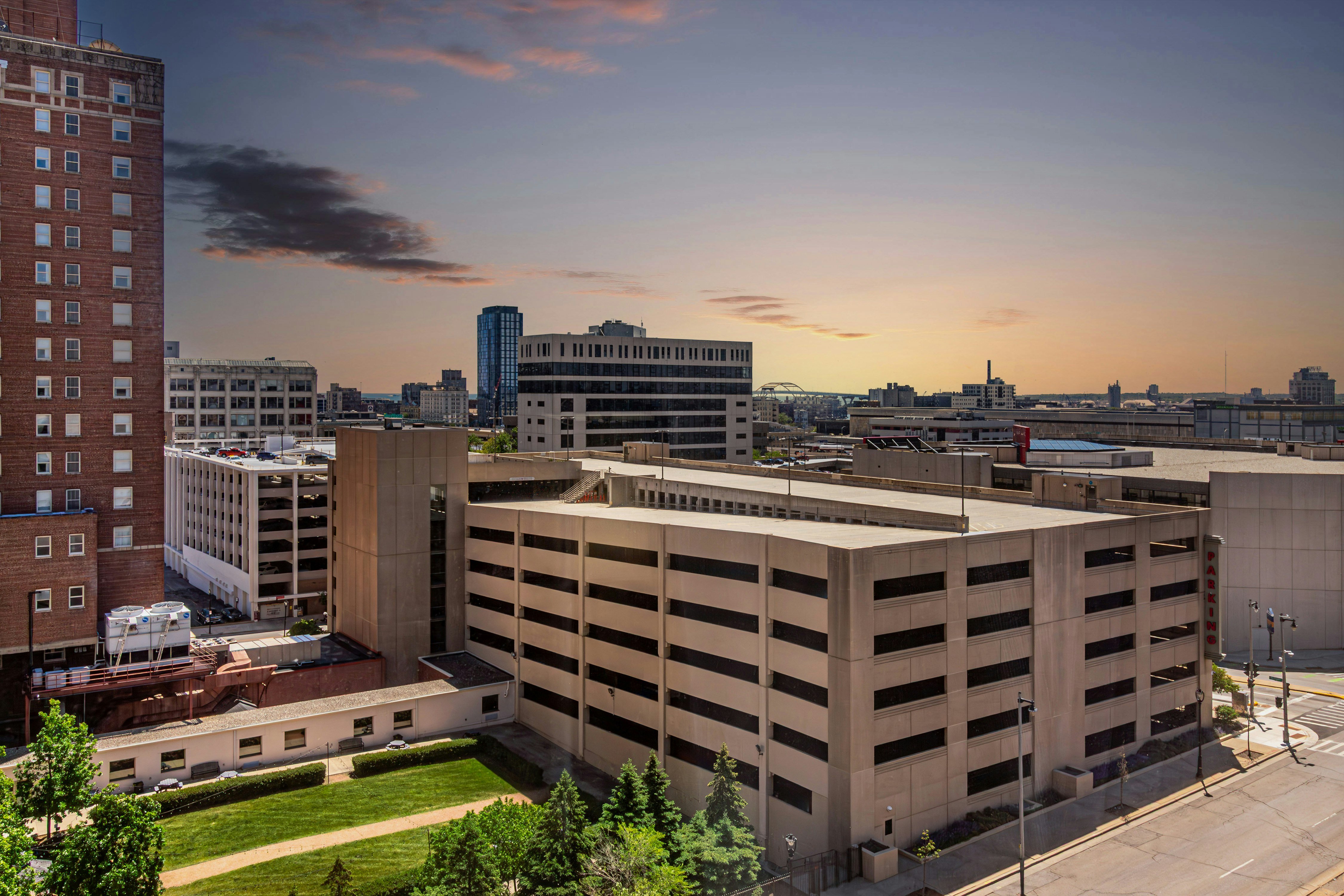 DoubleTree by Hilton Hotel Milwaukee Downtown