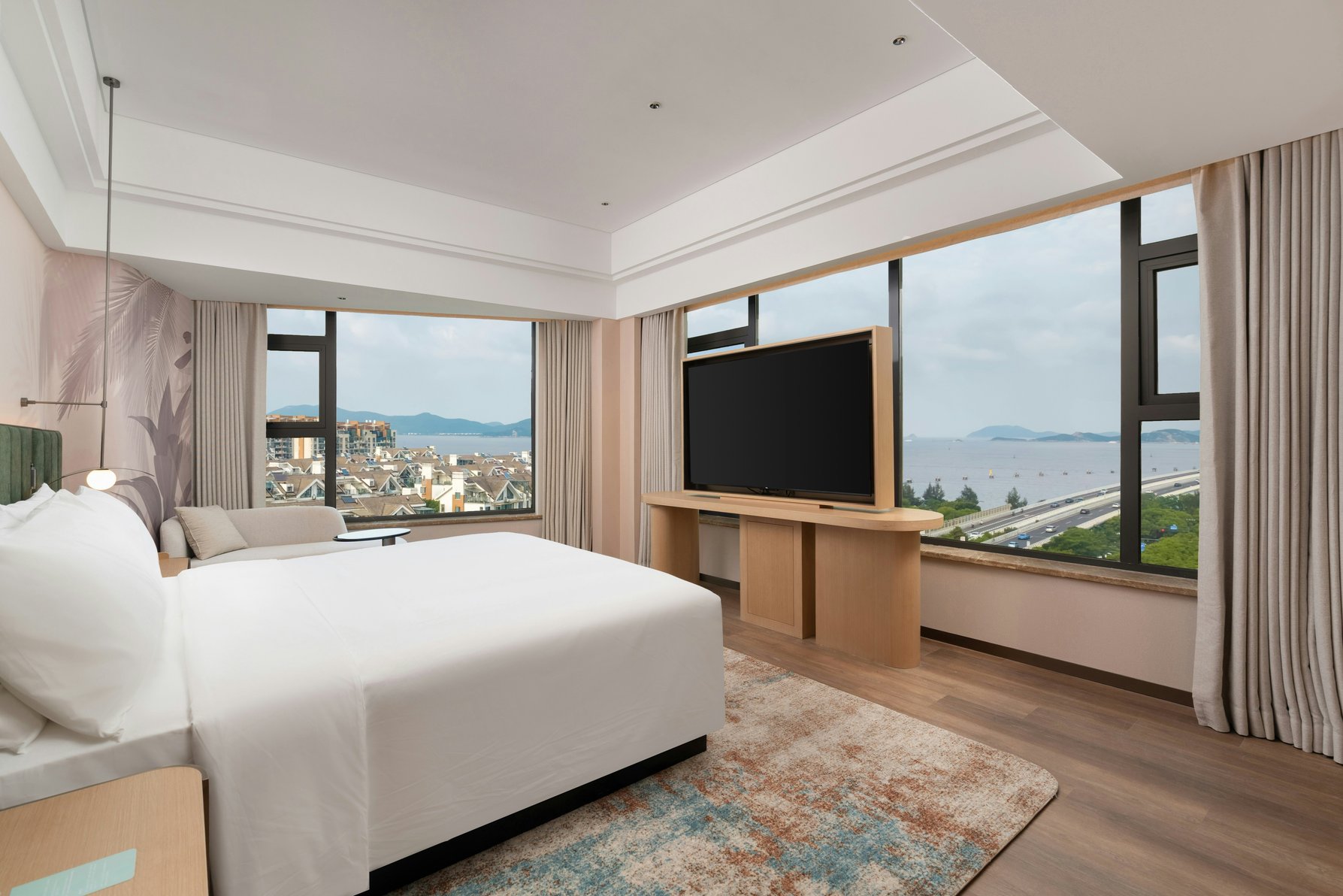 Hilton Garden Inn Zhoushan Putuo District - Tap to explore photos