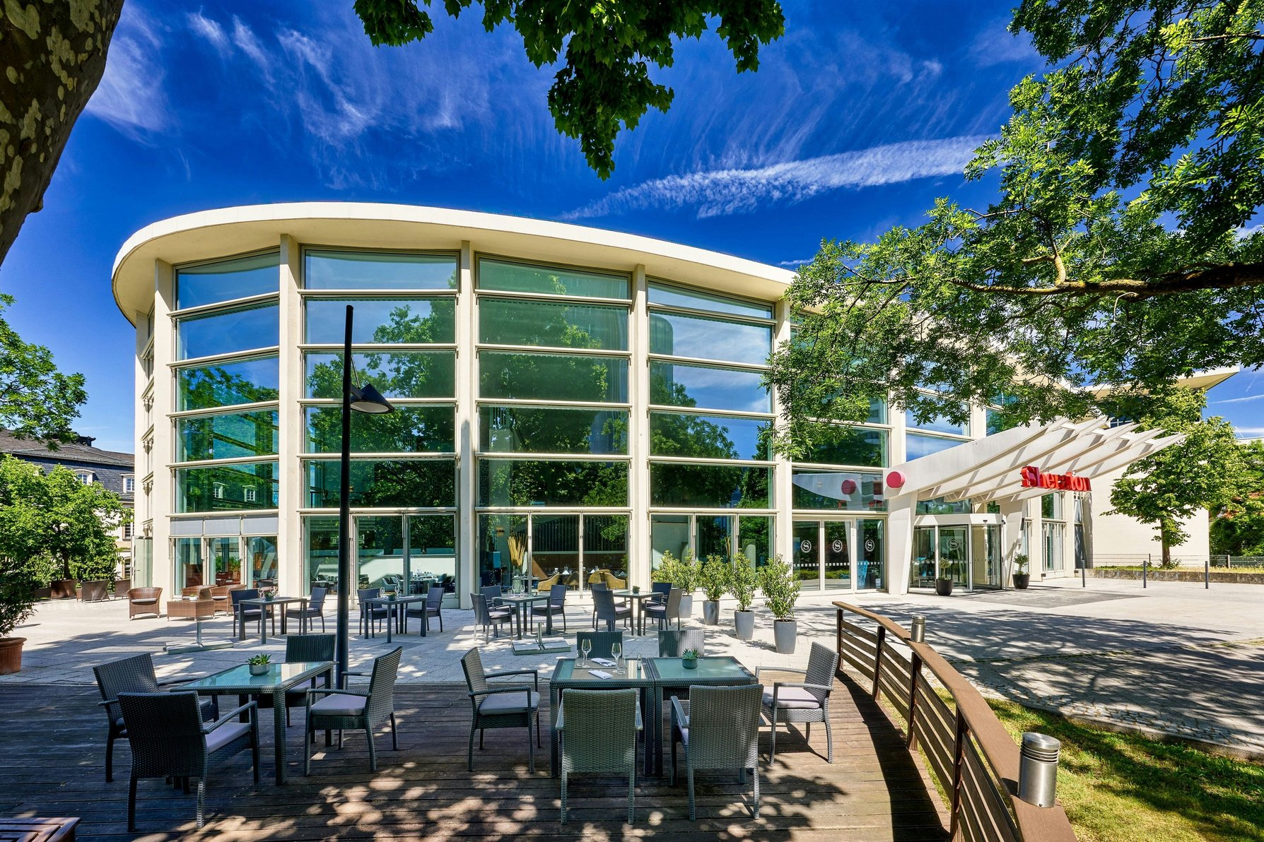 Sheraton Offenbach Hotel - Tap to explore photos