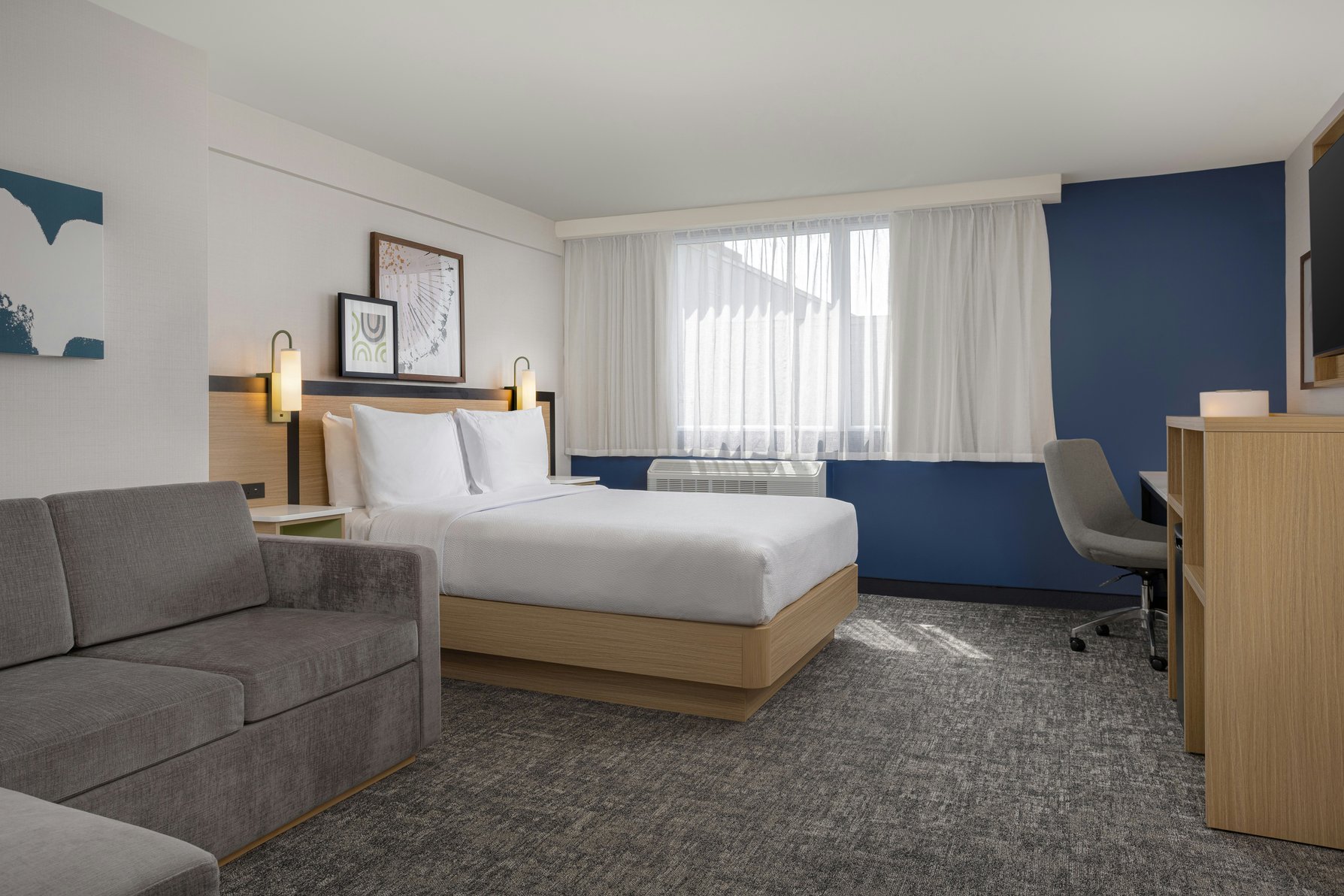 Spark by Hilton Montreal Brossard - Tap to explore photos