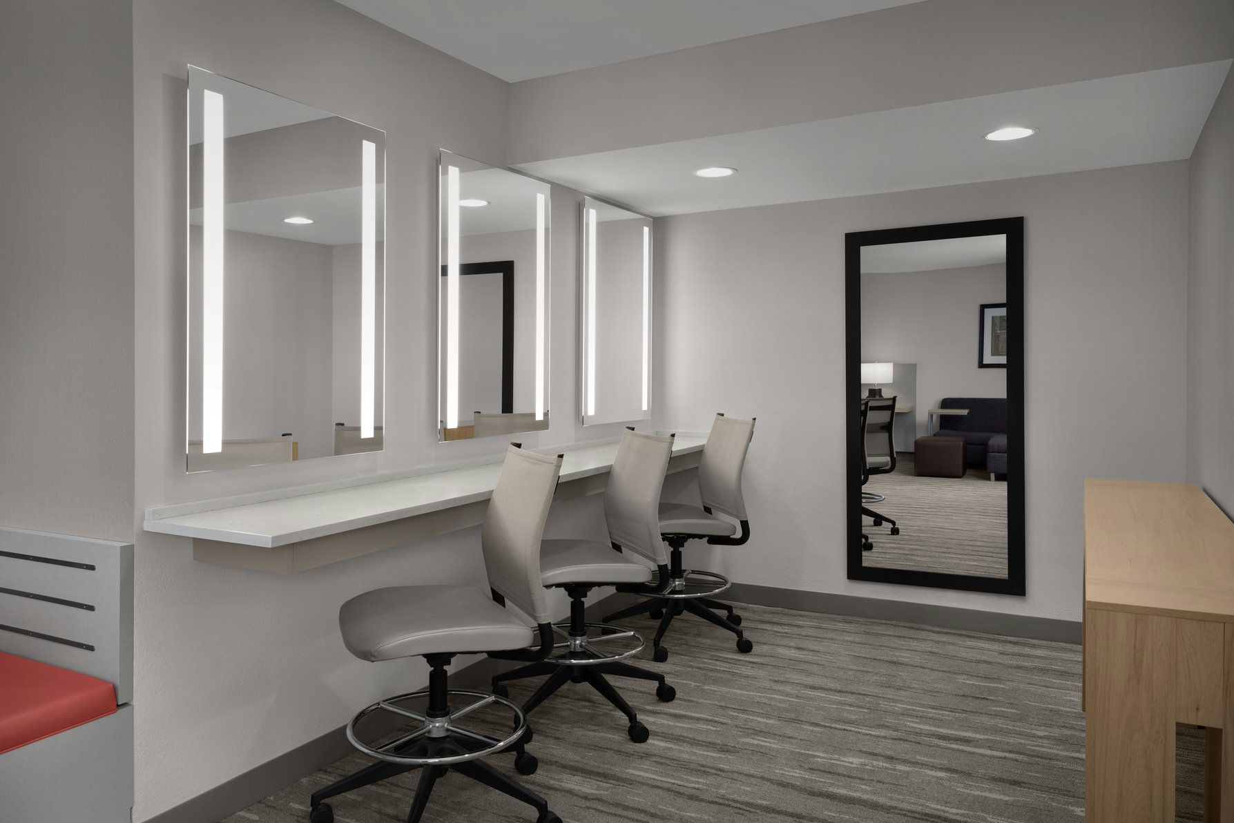 Hilton Garden Inn South Bend - Tap to explore photos