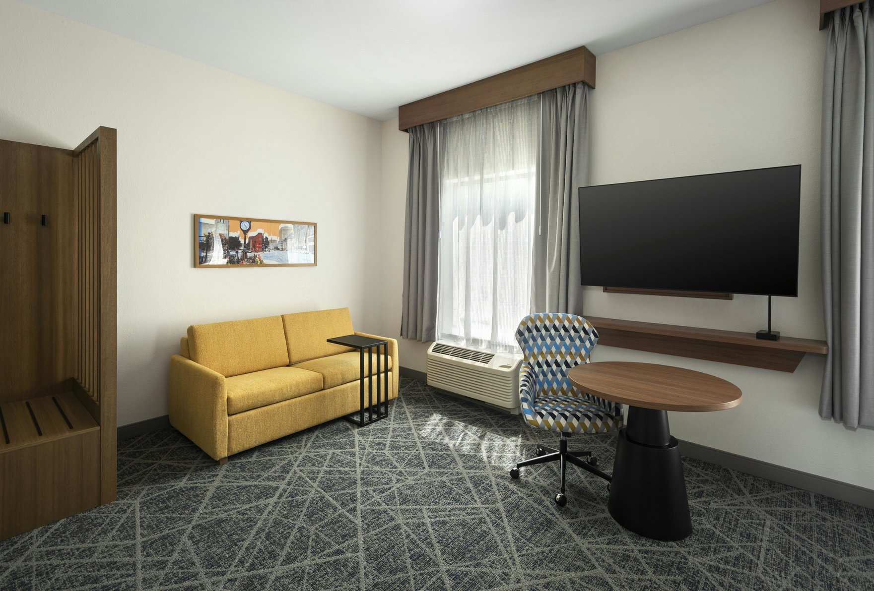 Hampton Inn and Suites New Hartford/Utica - Tap to explore photos