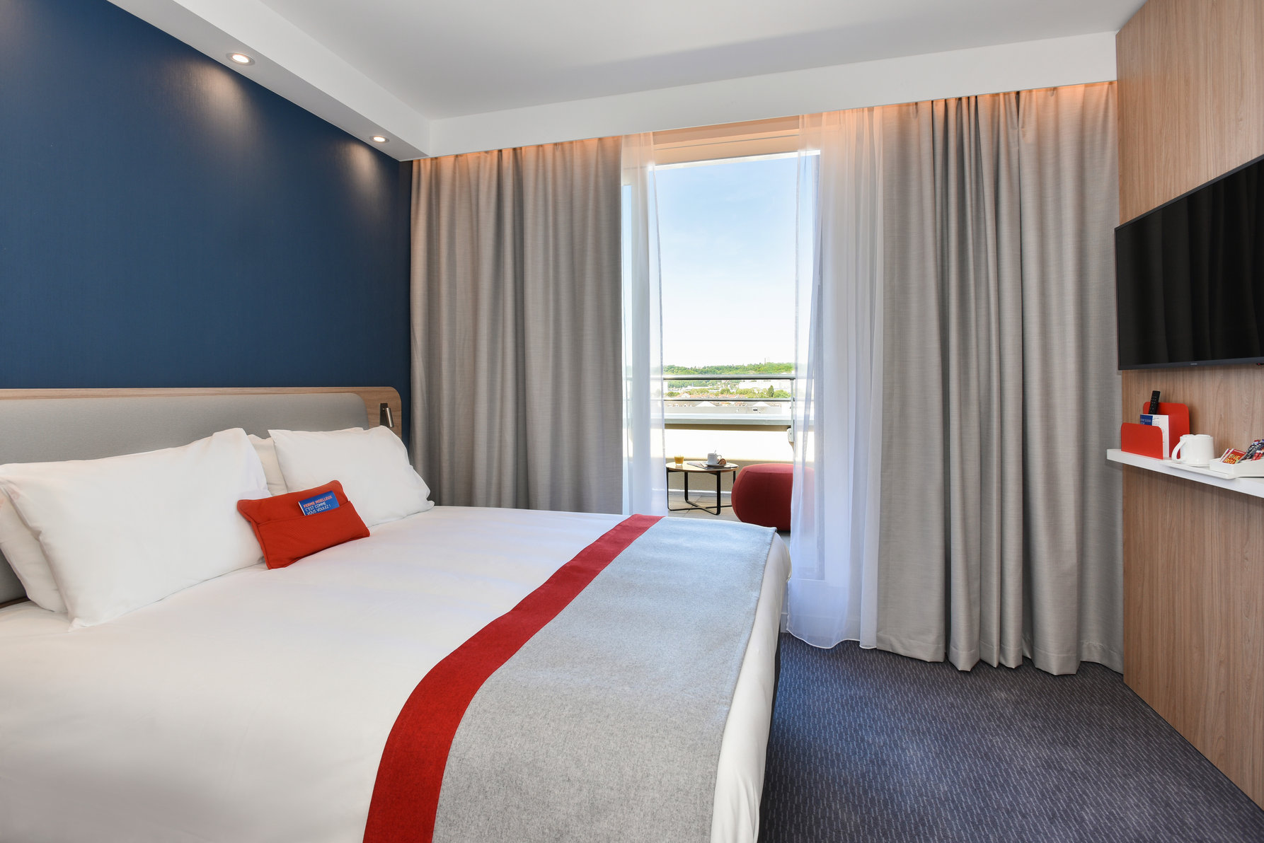 Holiday Inn Express Rouen Centre - Rive Gauche - Tap to explore photos
