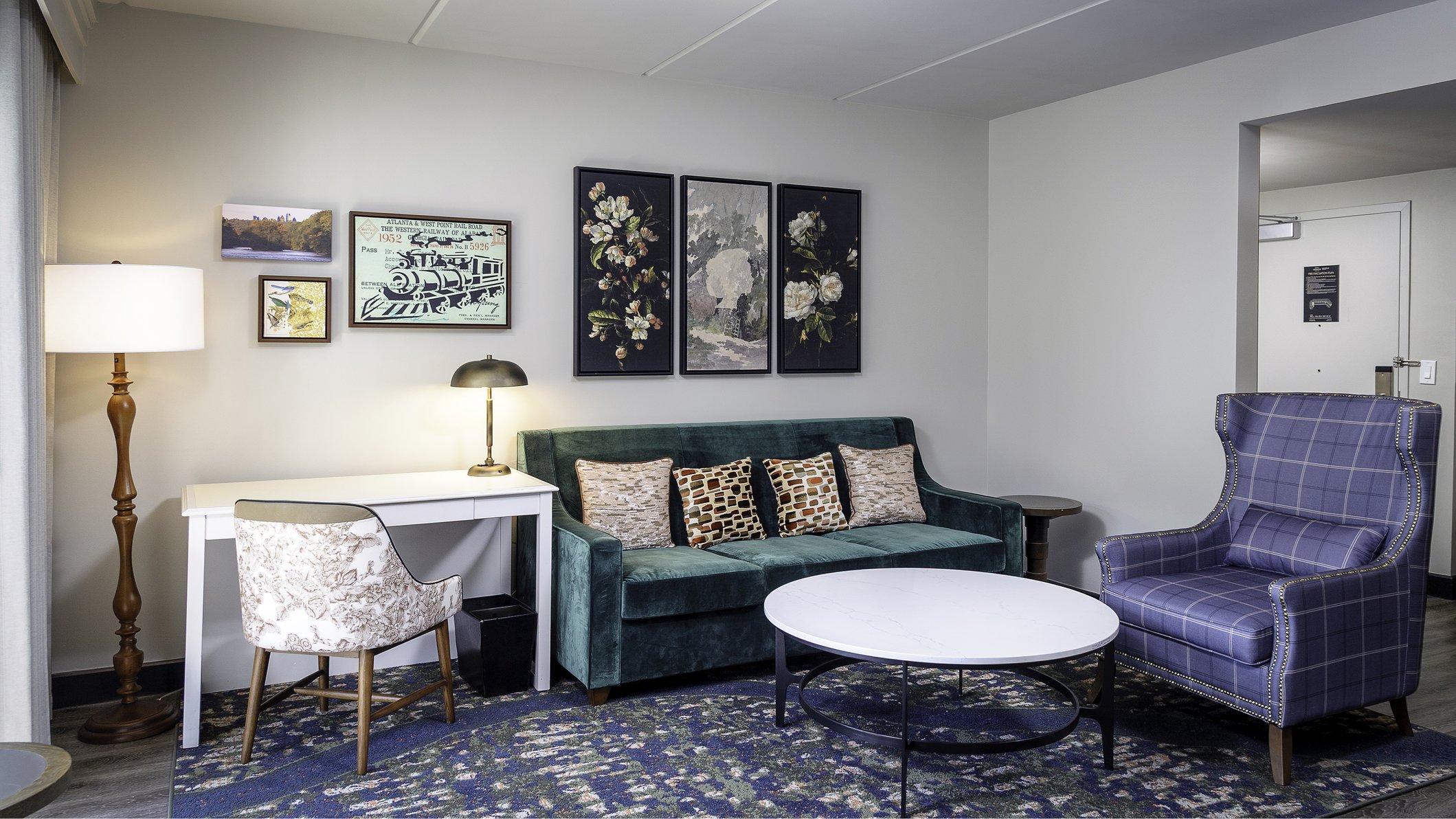 Hotel Indigo Atlanta Vinings - Tap to explore photos