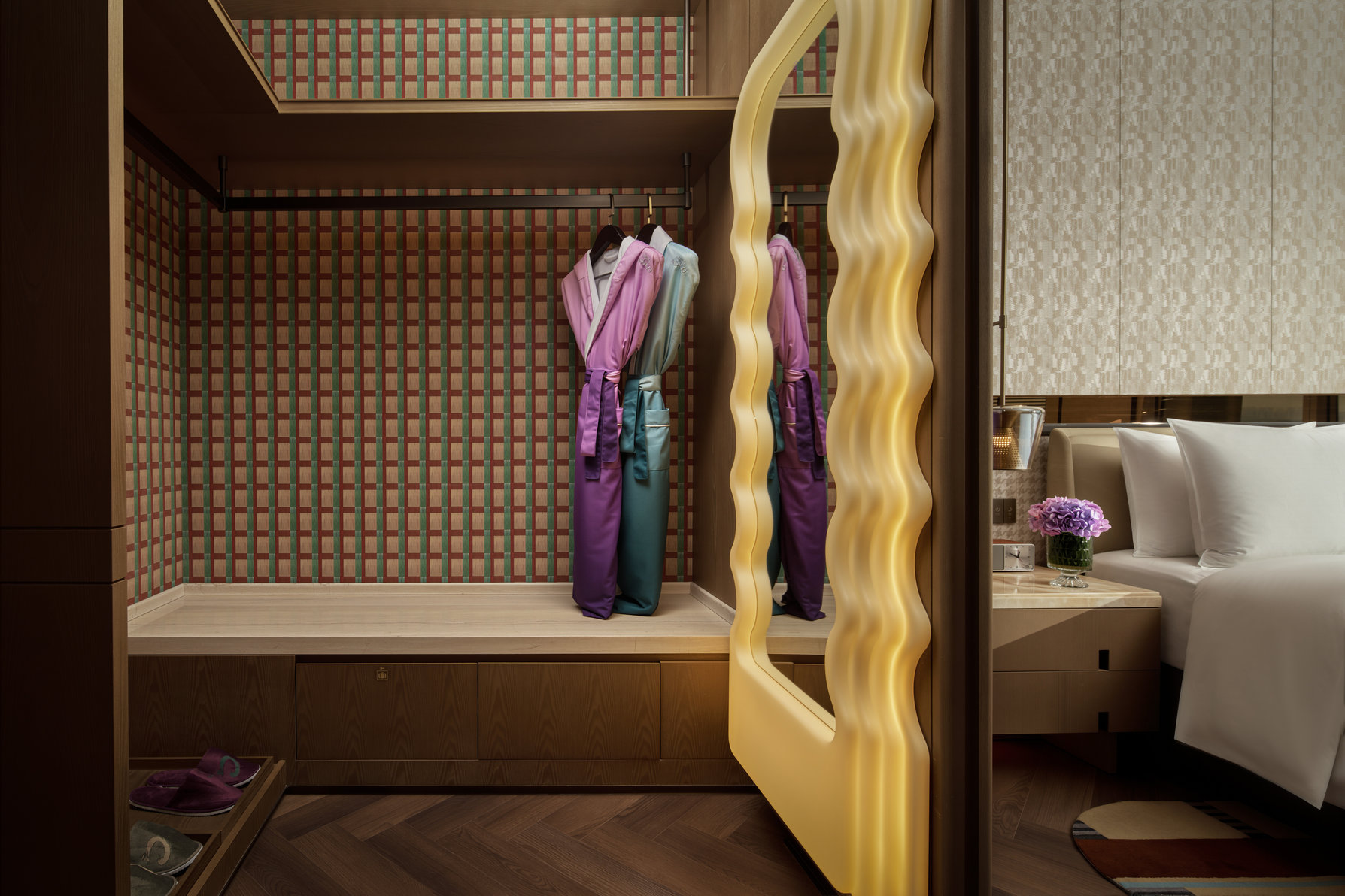 Hotel Indigo CHONGQING CHAOTIANMEN by IHG - Tap to explore photos