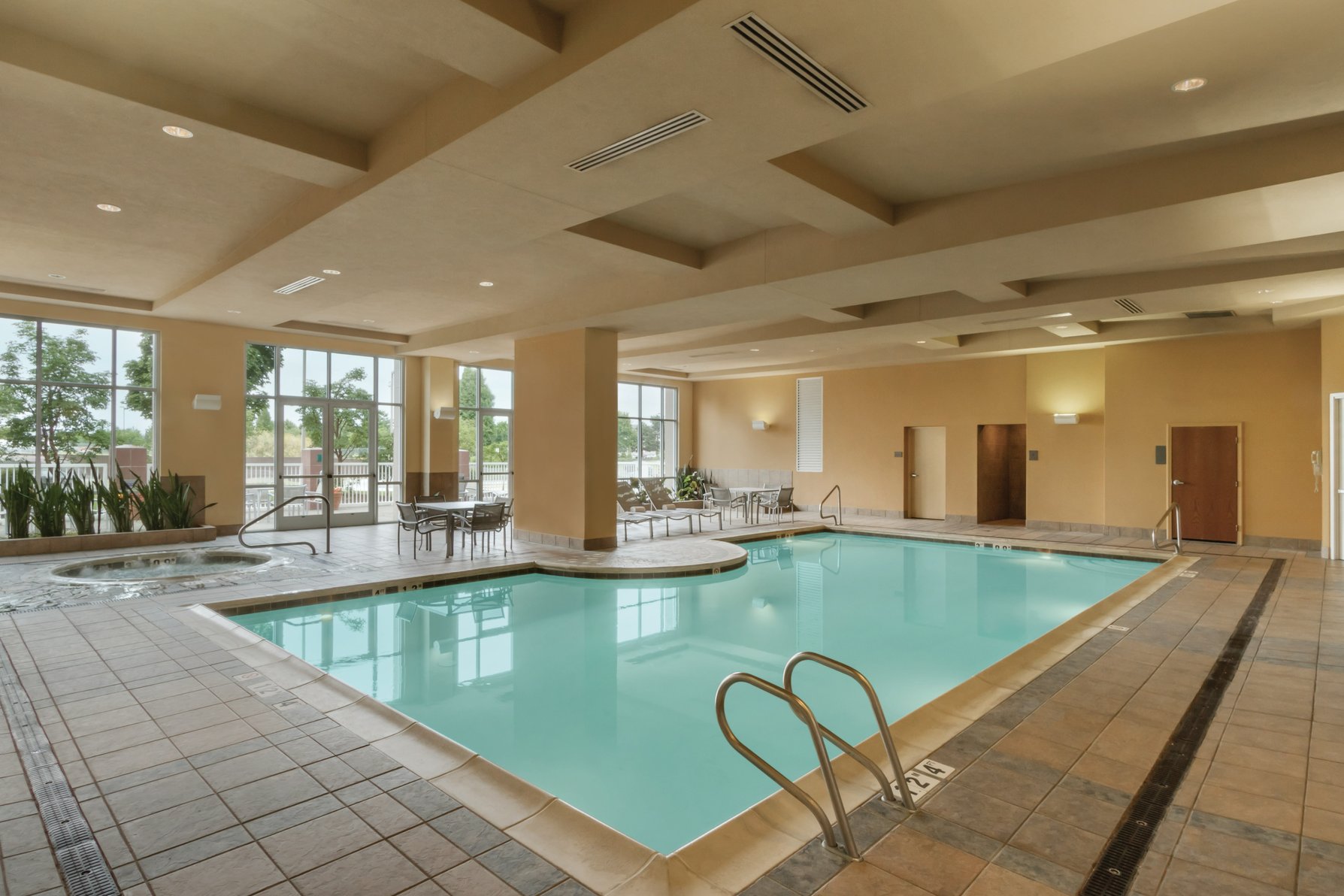 Embassy Suites by Hilton Portland-Airport - Tap to explore photos