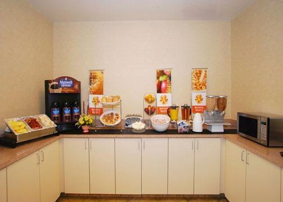 Rodeway Inn - Parsons, KS