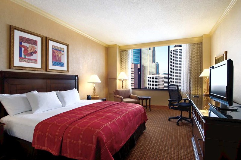 Hilton Minneapolis - Minneapolis, MN