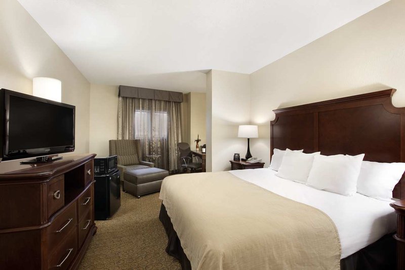 Embassy Suites By Hilton New Orleans Convention Center - New Orleans, LA