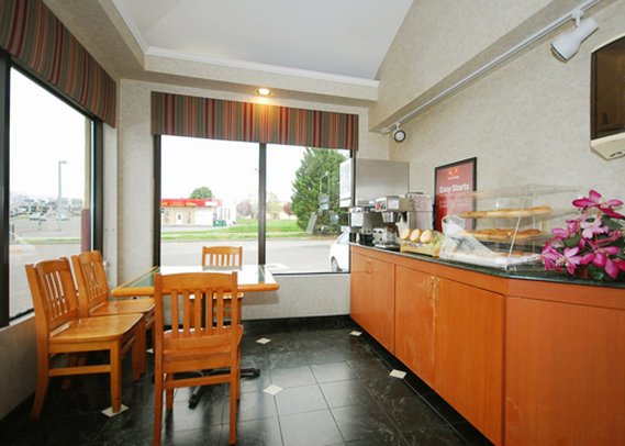 Econo Lodge - New Castle, DE