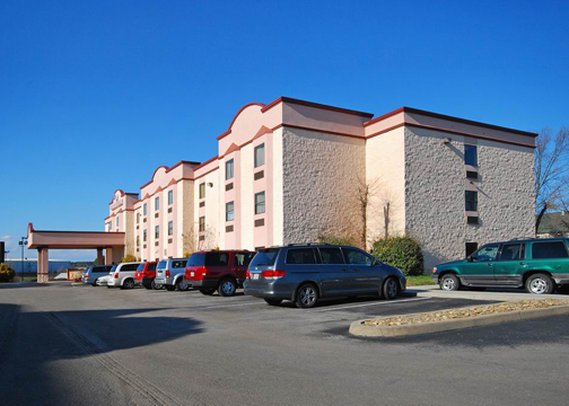 Comfort Suites Airport