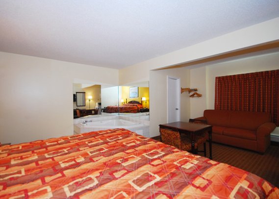 Econo Lodge - Tonawanda, NY
