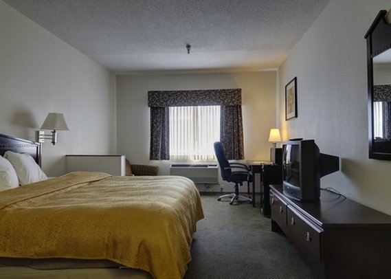 Quality Inn - Peru, IL