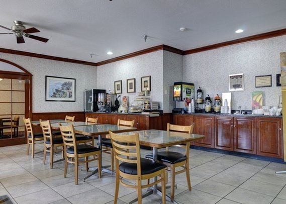 Quality Inn - Peru, IL